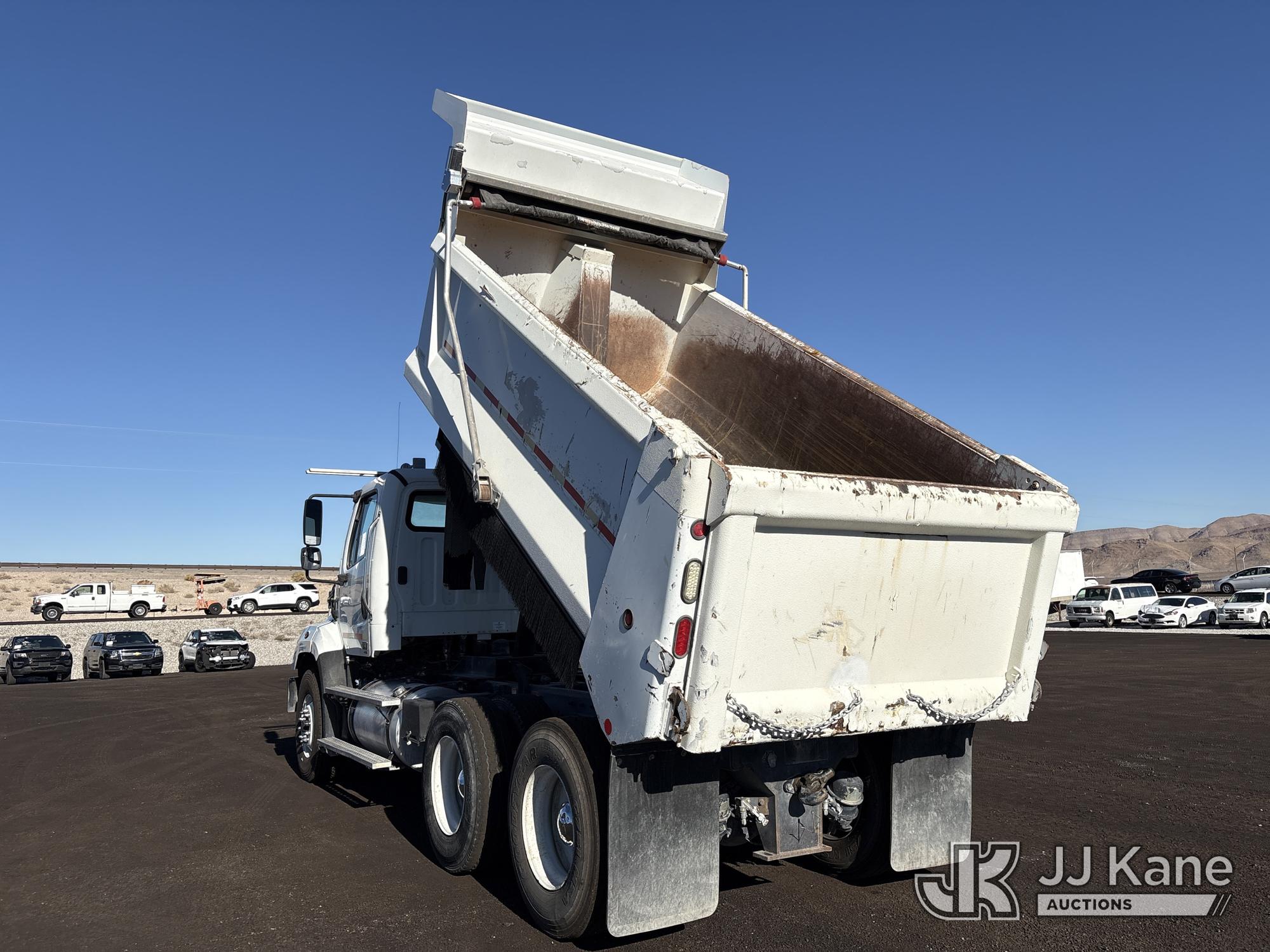 2013 Freightliner 114SD