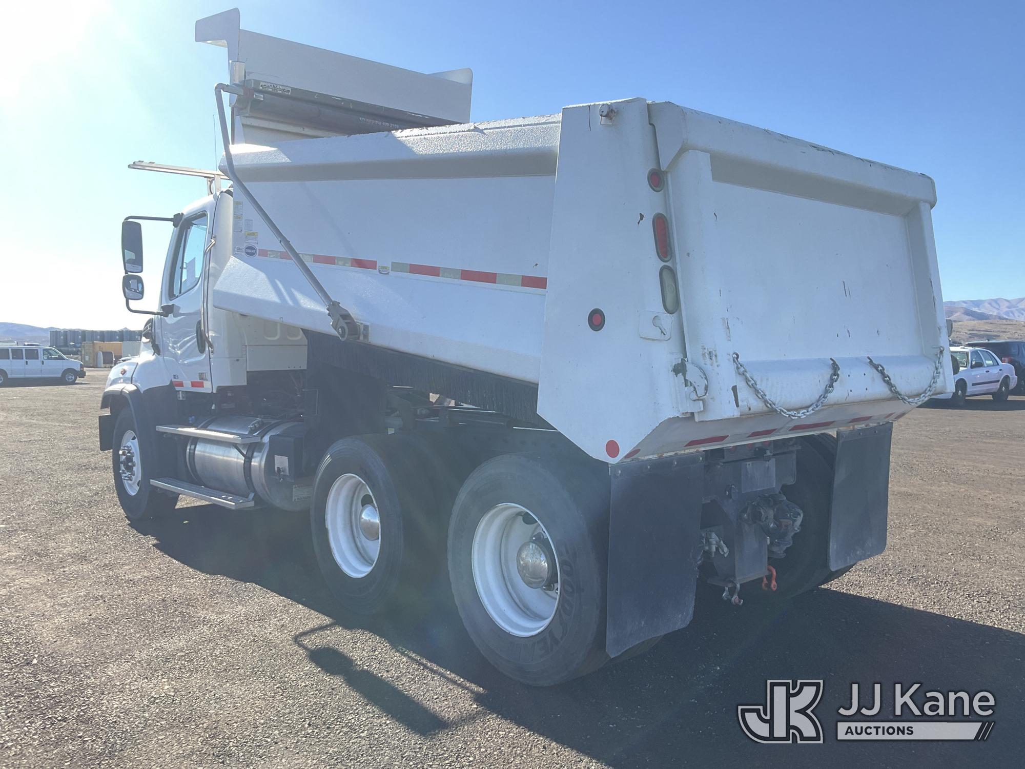 2014 Freightliner 114SD