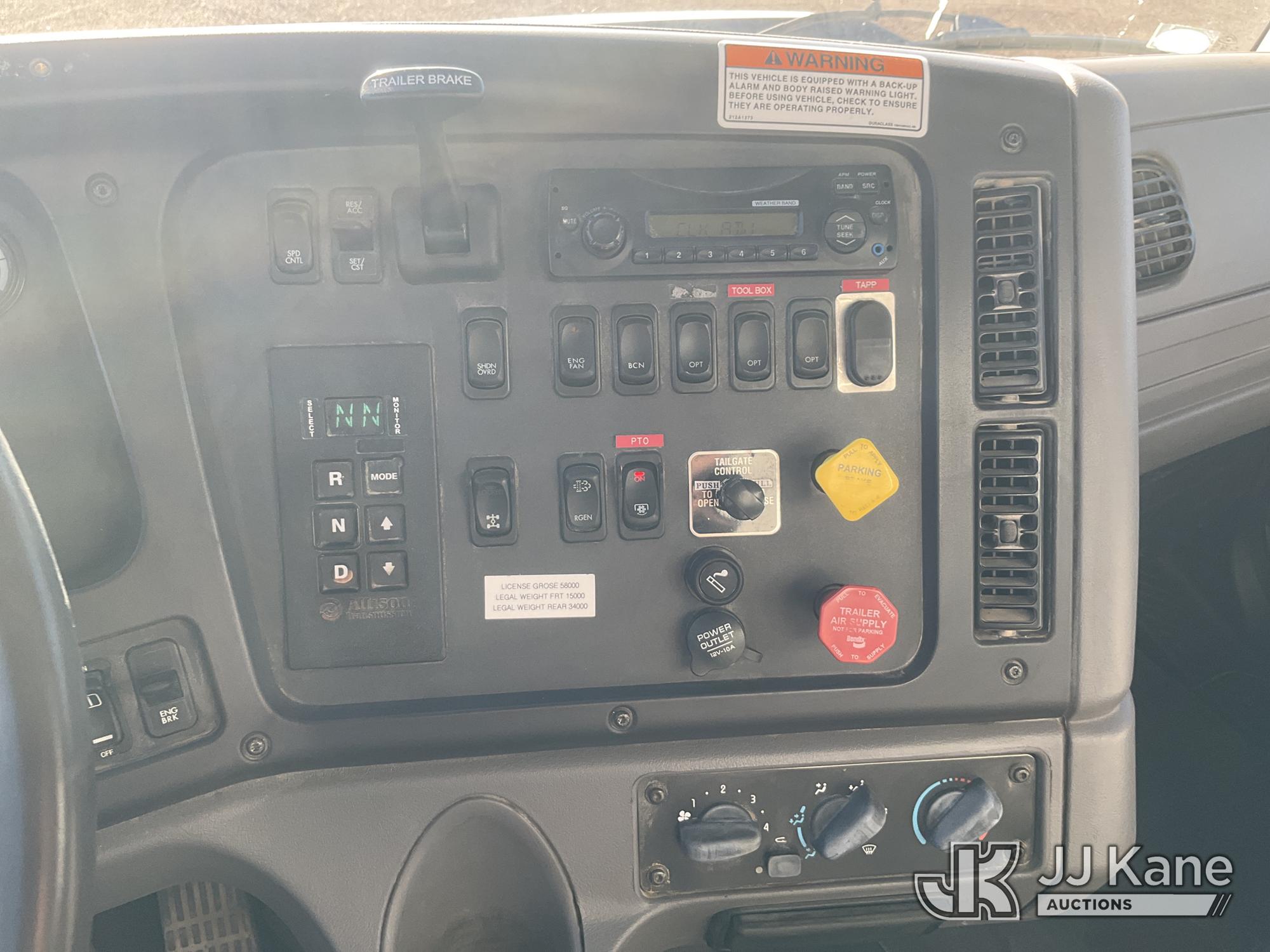 2014 Freightliner 114SD