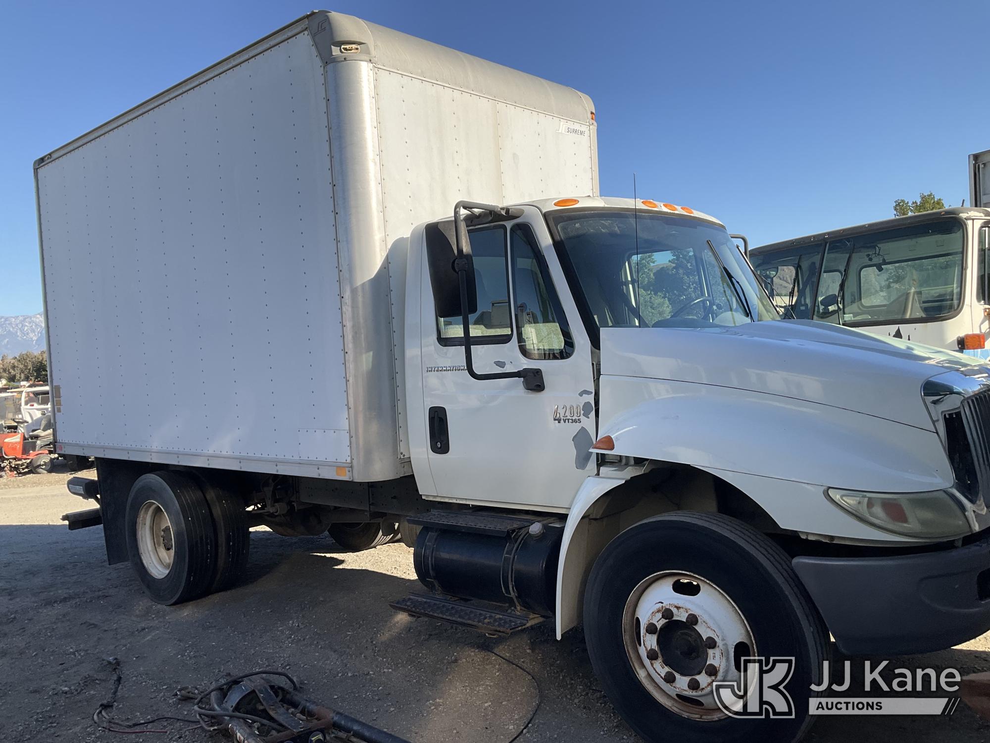 2004 International 4200