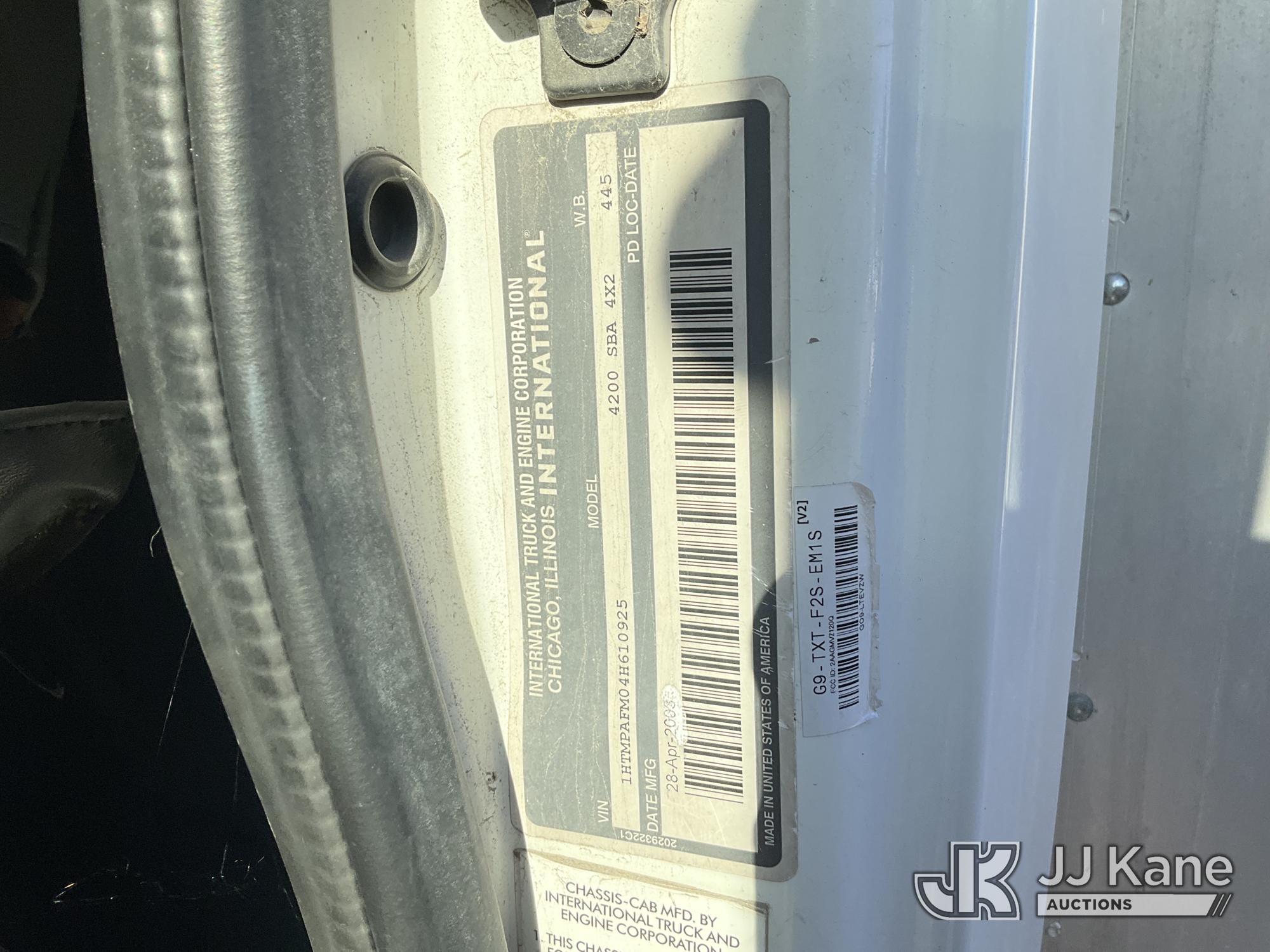 2004 International 4200
