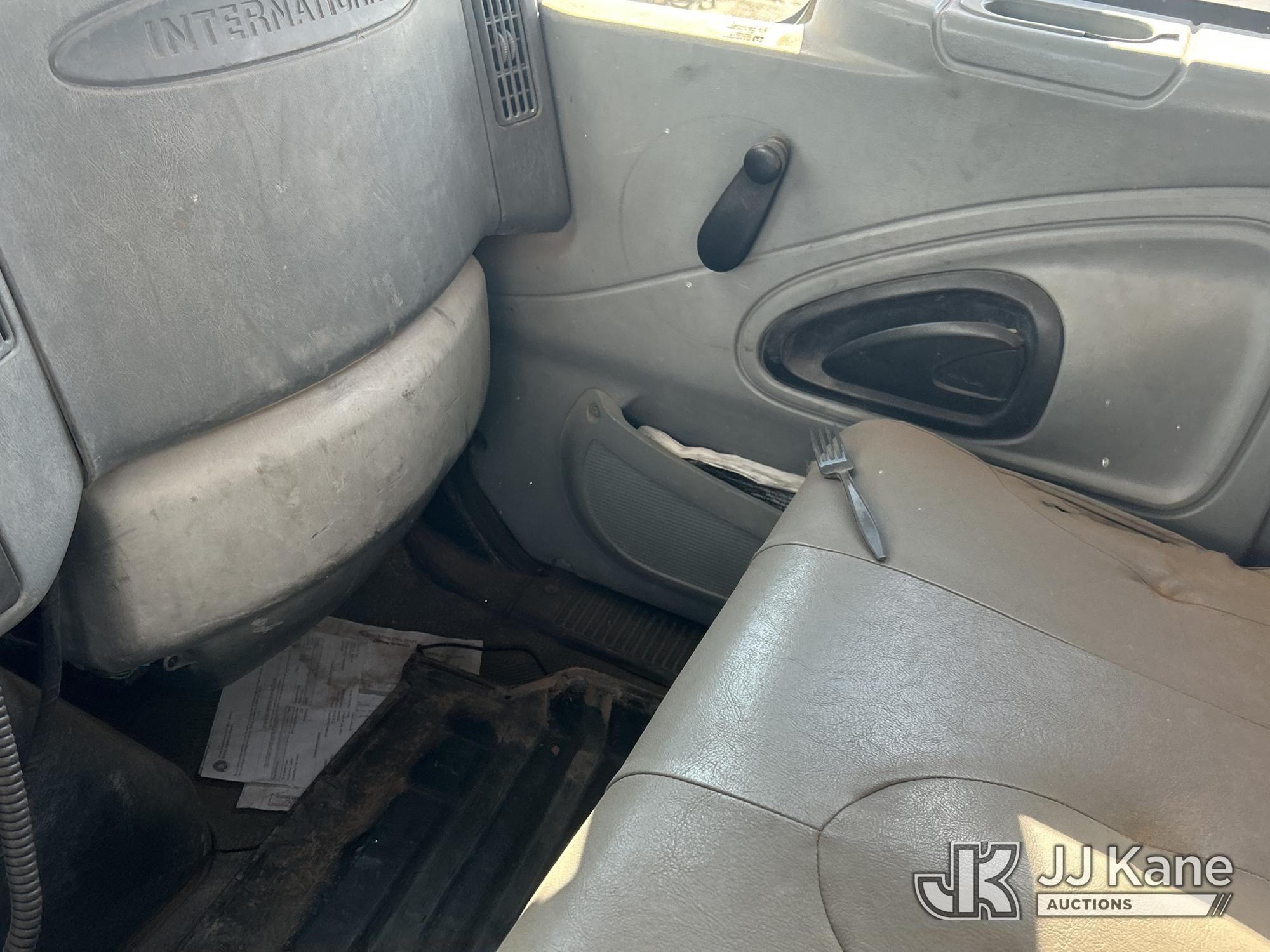 2004 International 7300