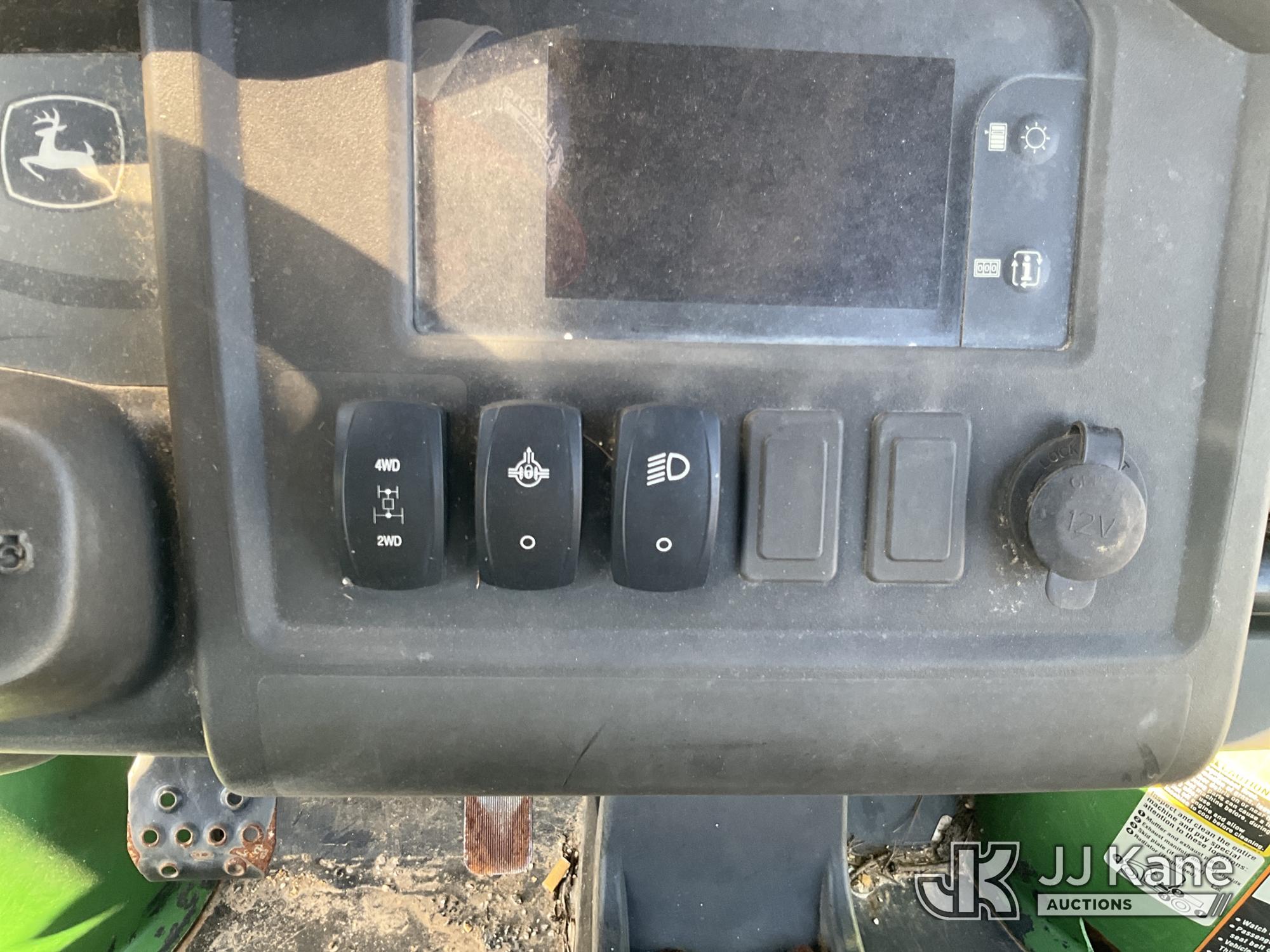 2021 John Deere GATOR XUV 4X4
