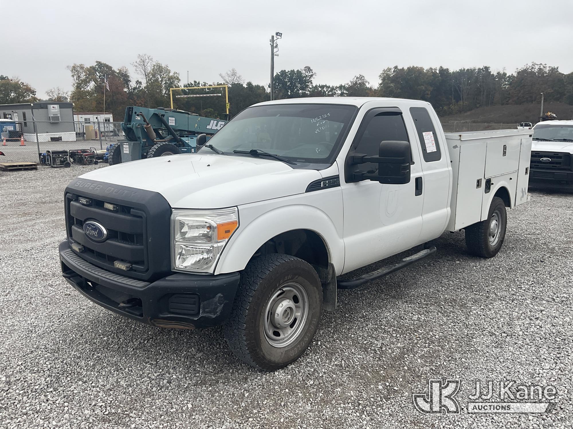 2014 Ford F250 4x4 Extended-Cab Service Truck (1652125)