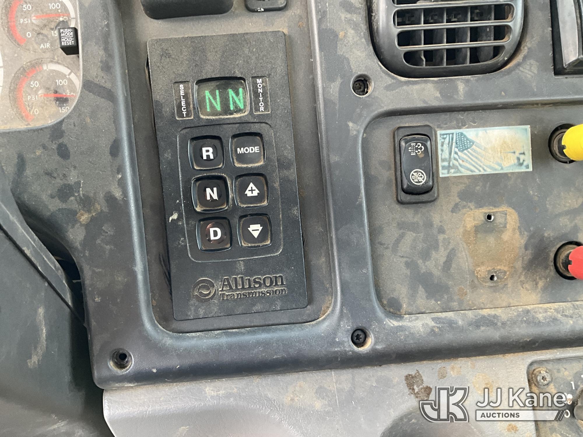 2015 Freightliner M2 106