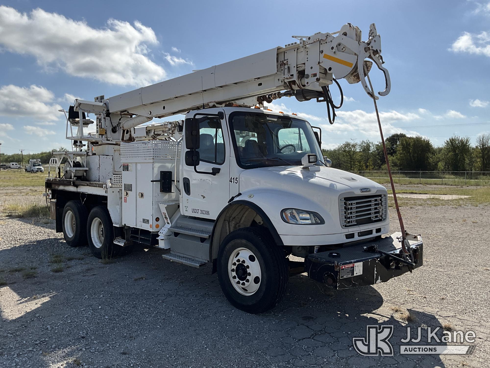 2013 Freightliner M2 106