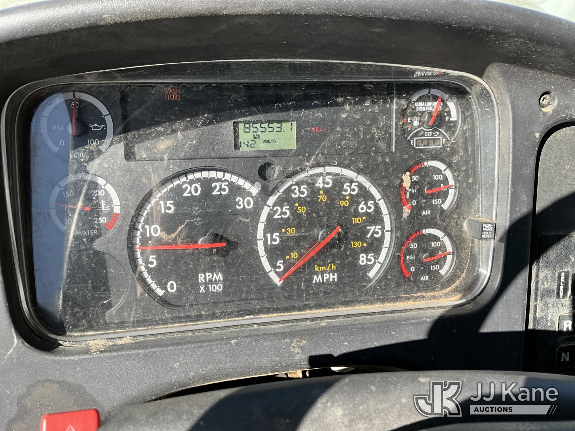 2013 Freightliner M2 106