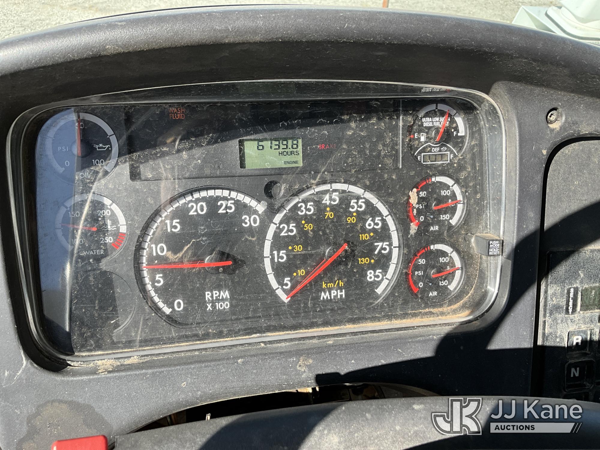 2013 Freightliner M2 106