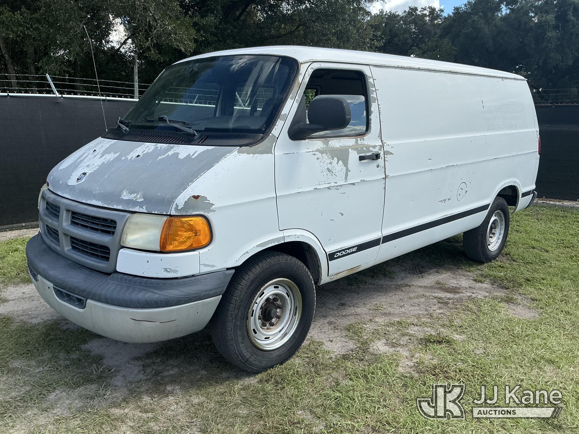 Photo of 2003 Dodge Ram Van