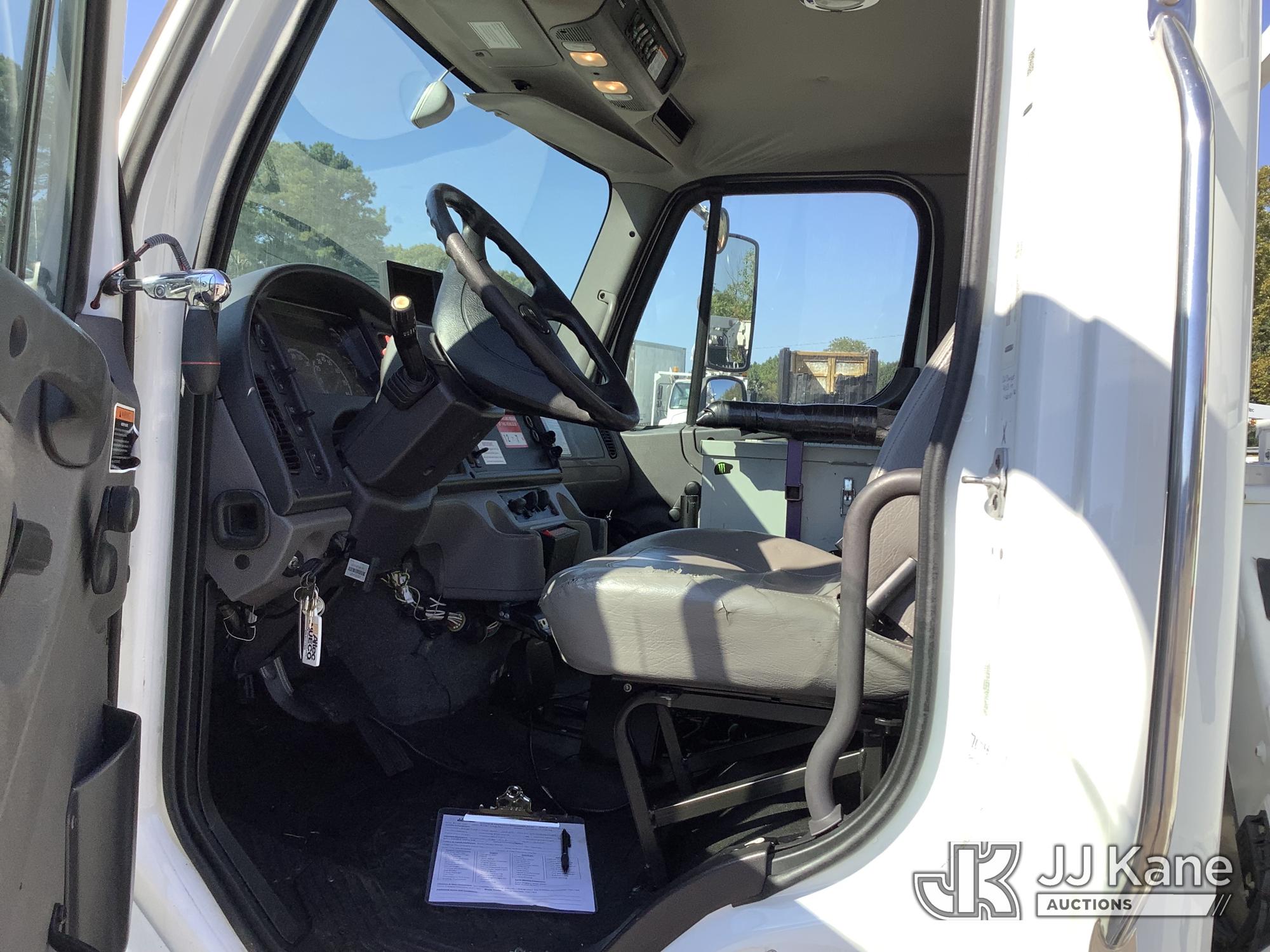 2020 Freightliner M2 106