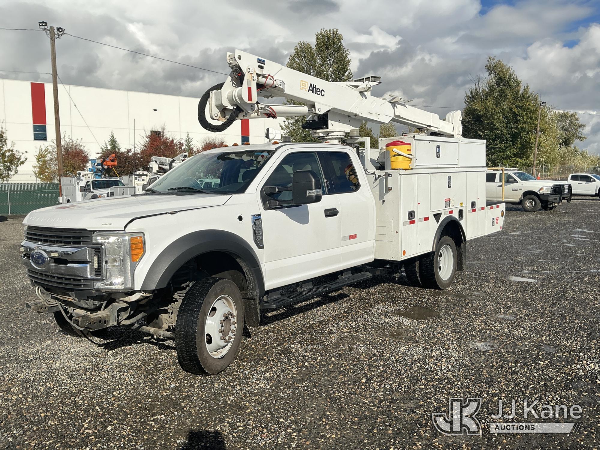 Altec AT37G Articulating & Telescopic Bucket Truck On 2017 Ford F-550 Service Truck (1652229)