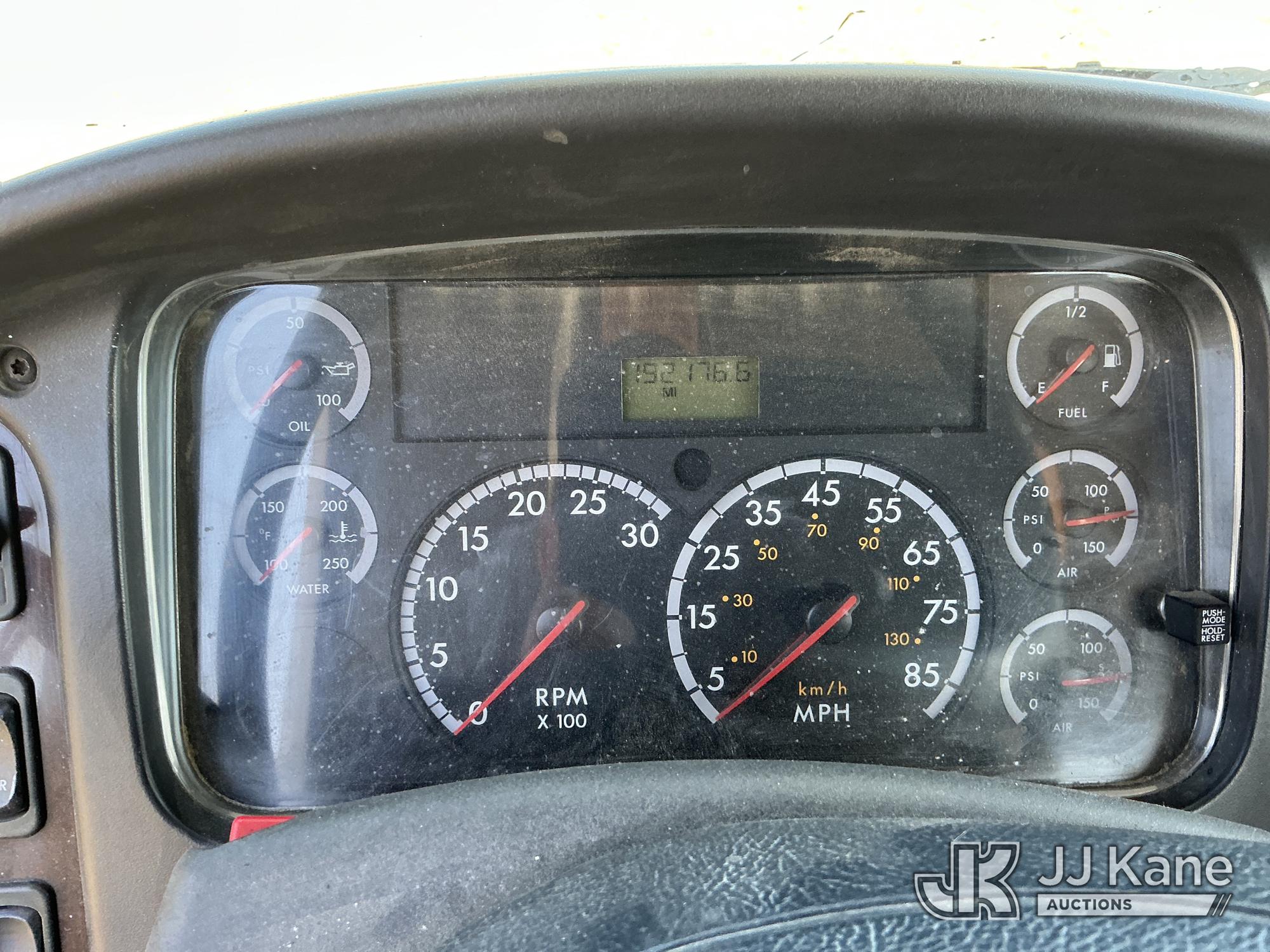 2010 Freightliner M2 106