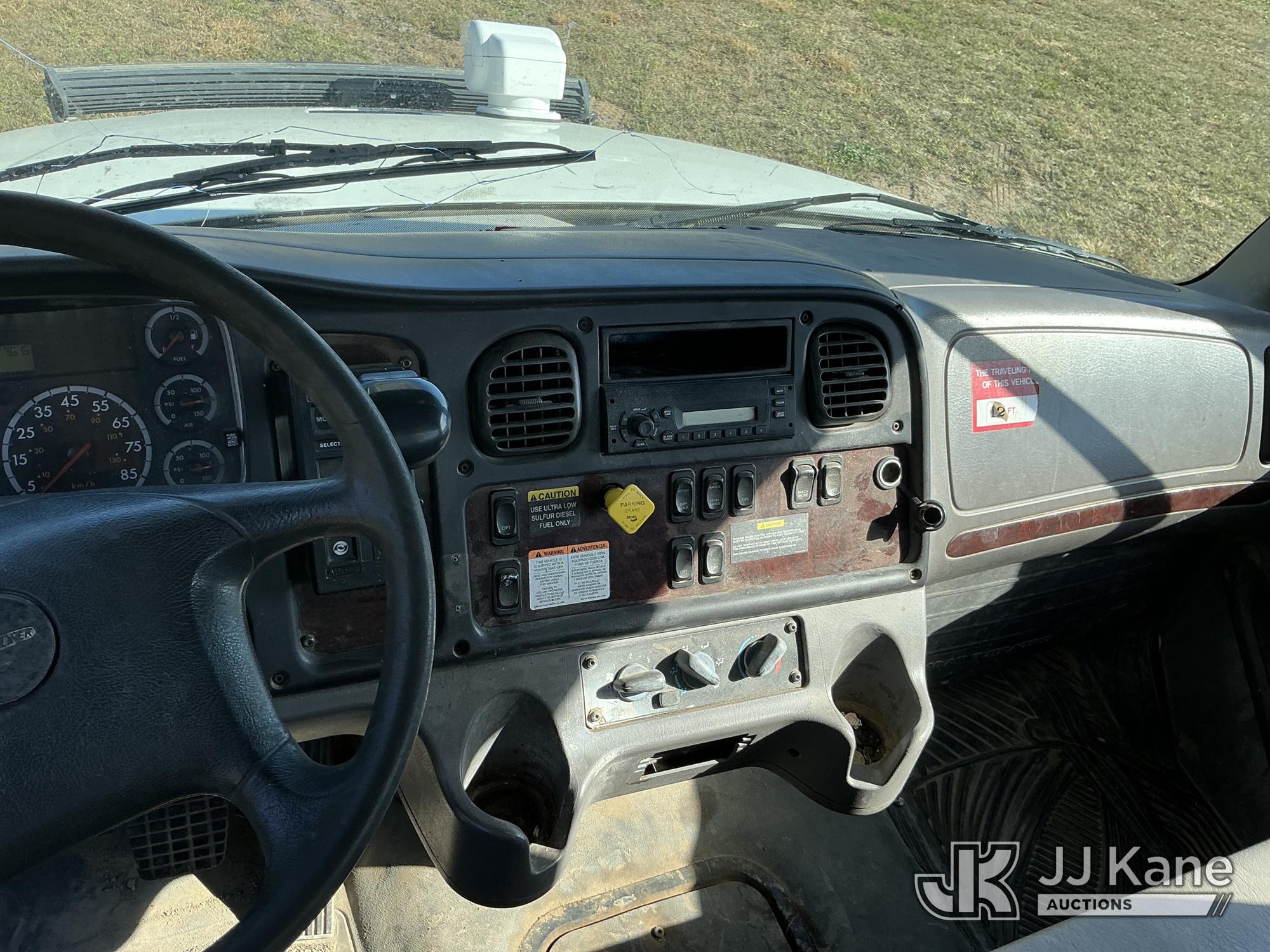 2010 Freightliner M2 106