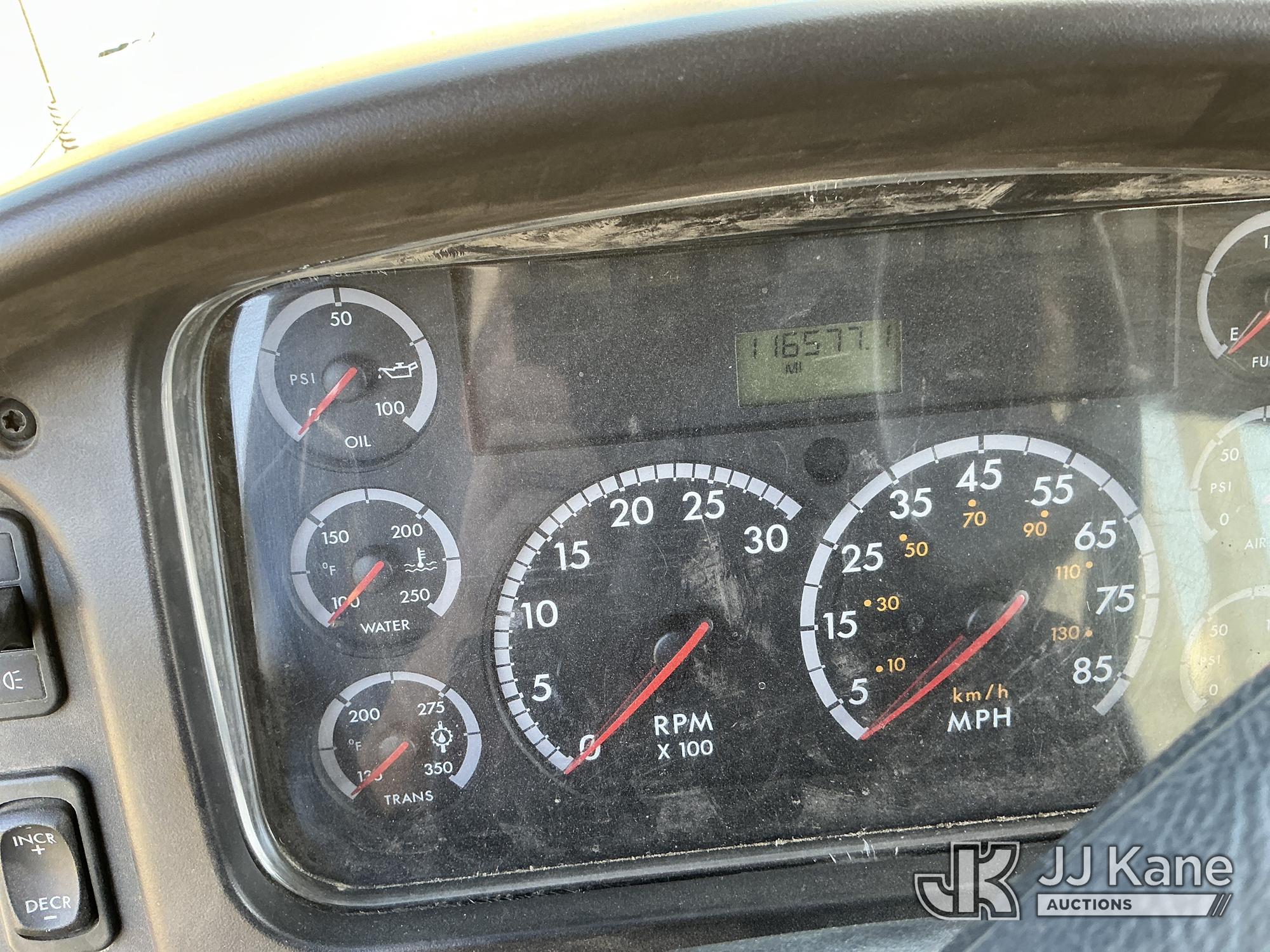 2010 Freightliner M2 106