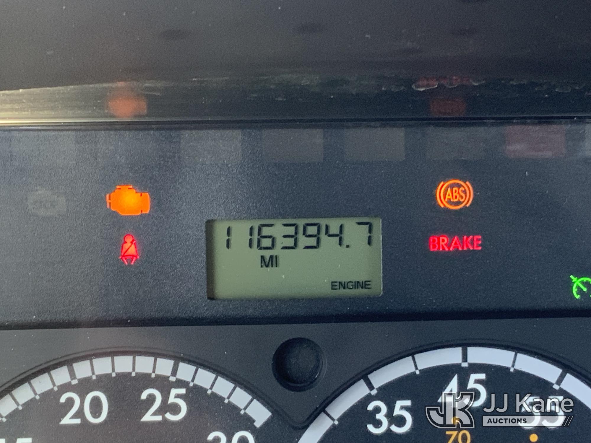 2014 Freightliner M2 106