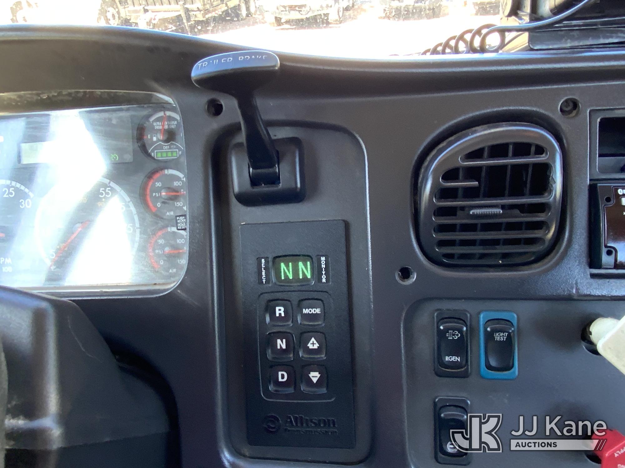 2014 Freightliner M2 106
