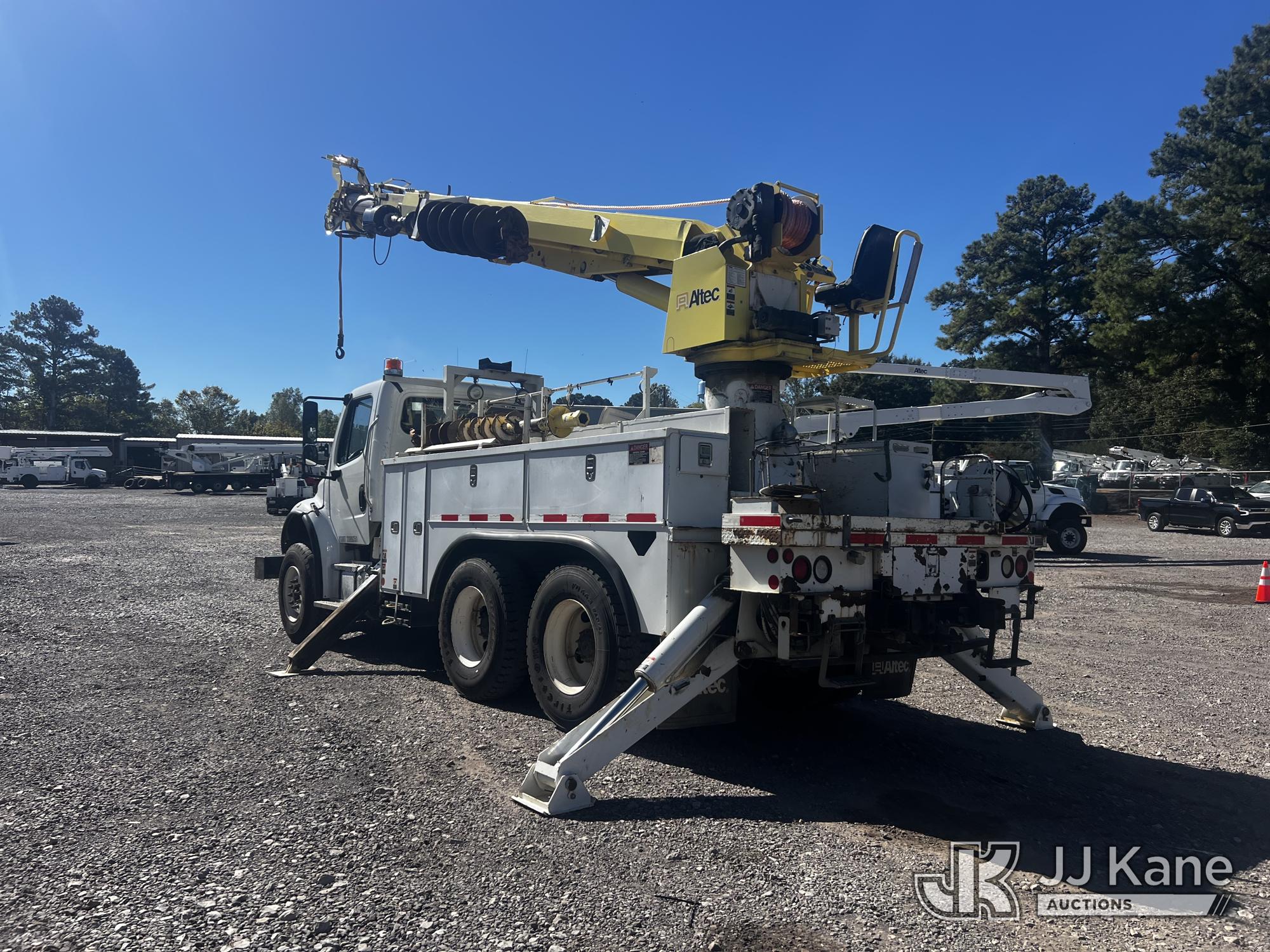 2014 Freightliner M2 106