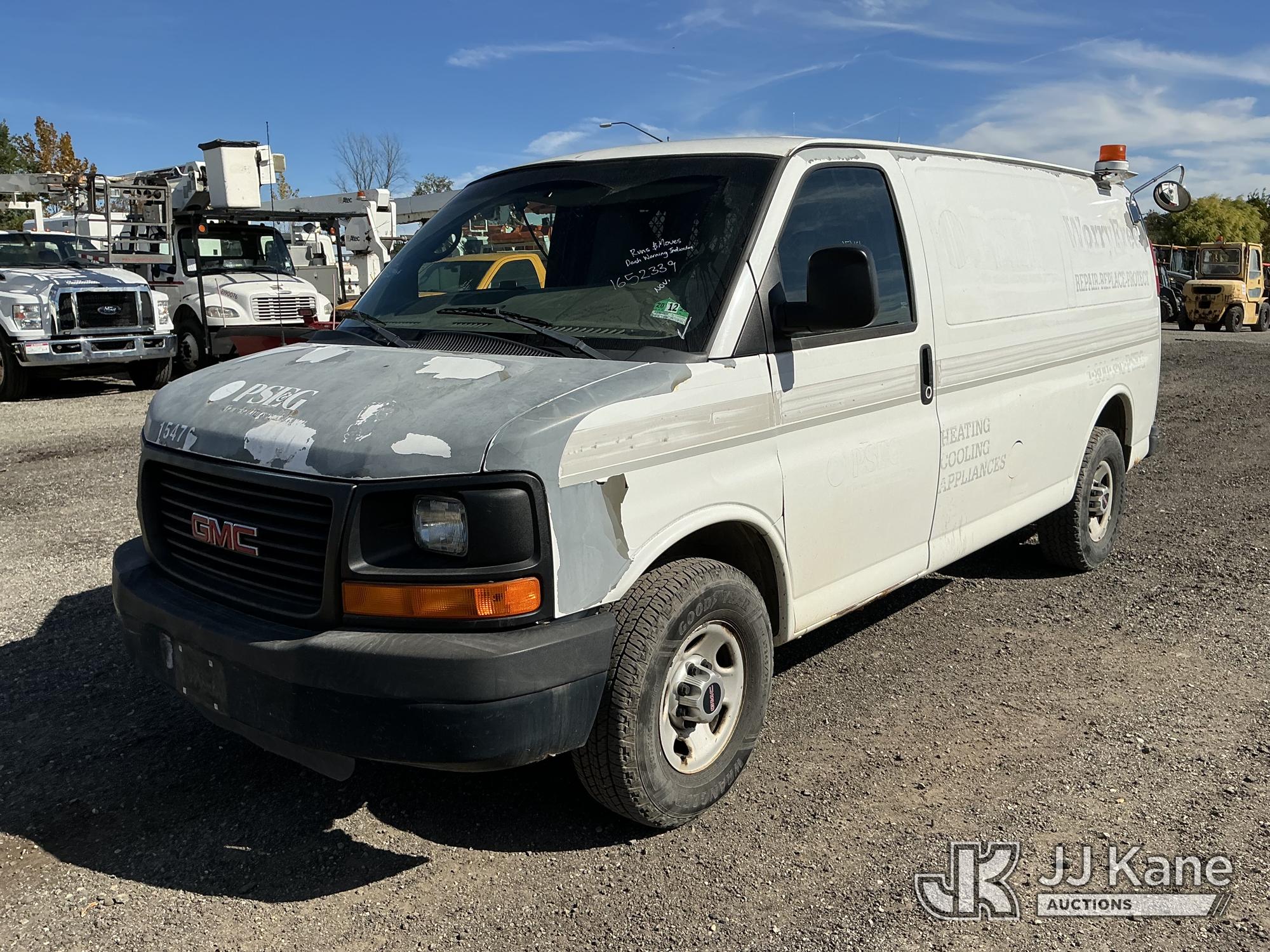 2010 GMC Savana G3500 Cargo Van (1652339)