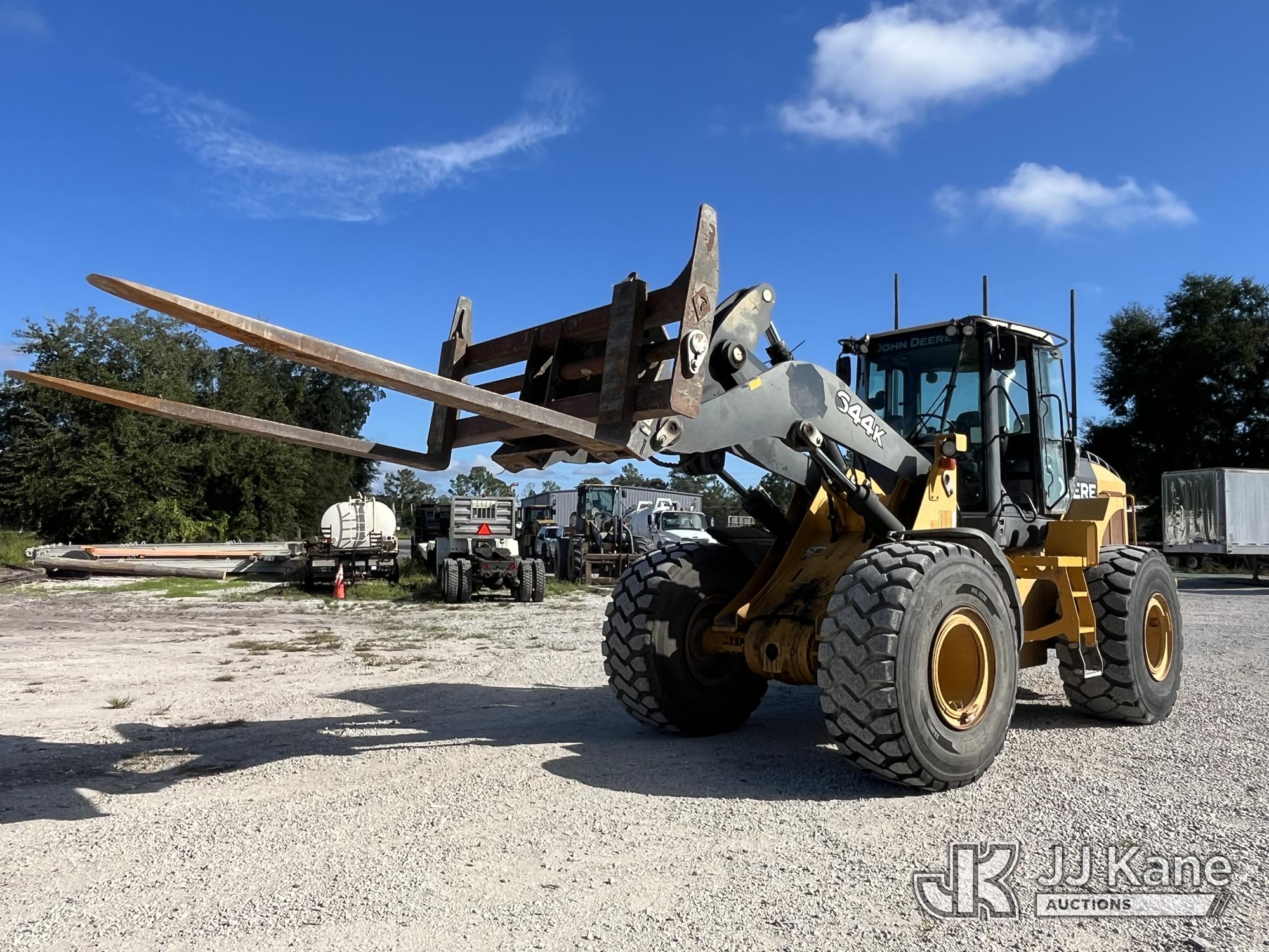Photo of 2014 John Deere 644K