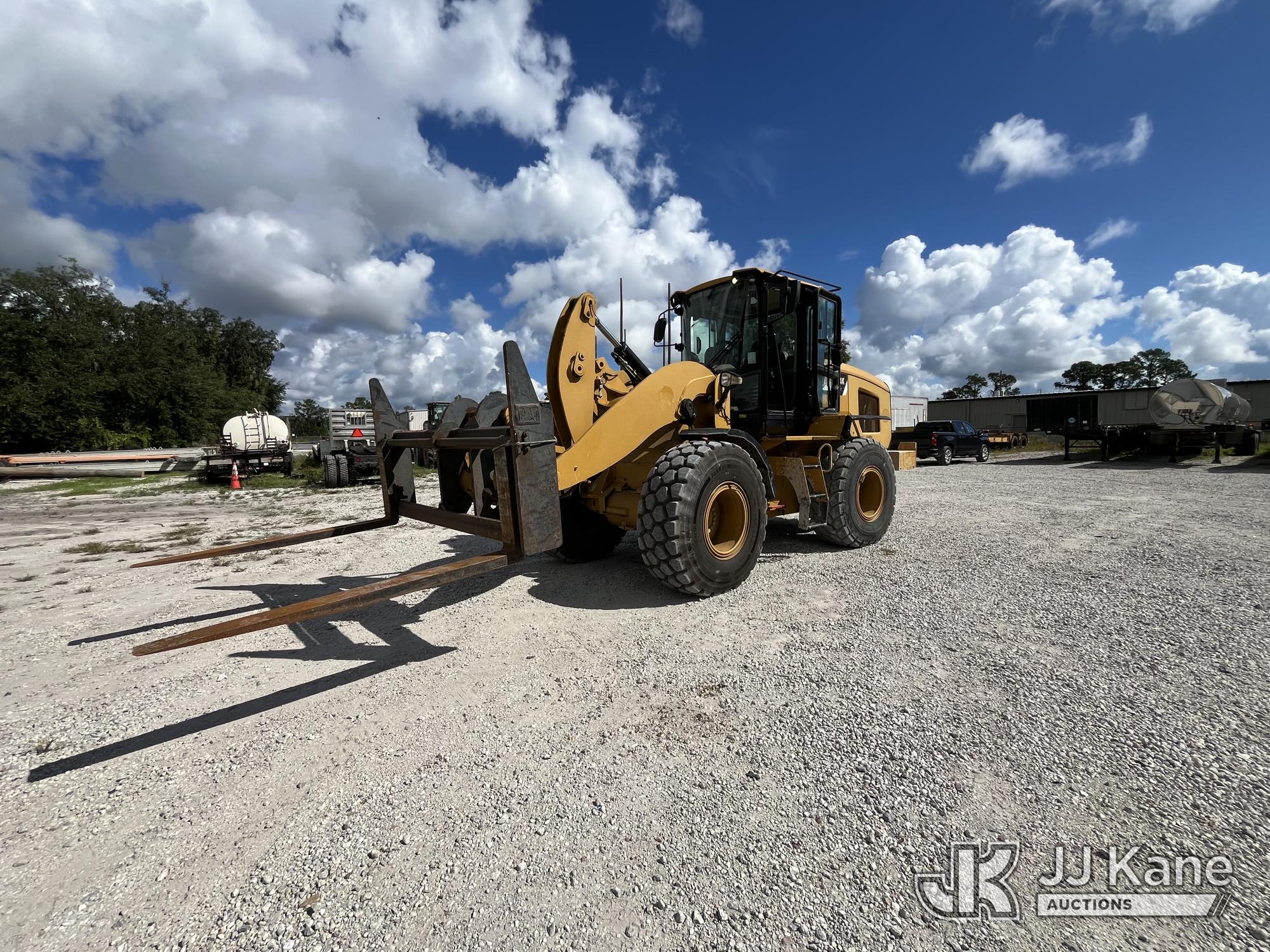 Photo of 2015 Caterpillar 924K