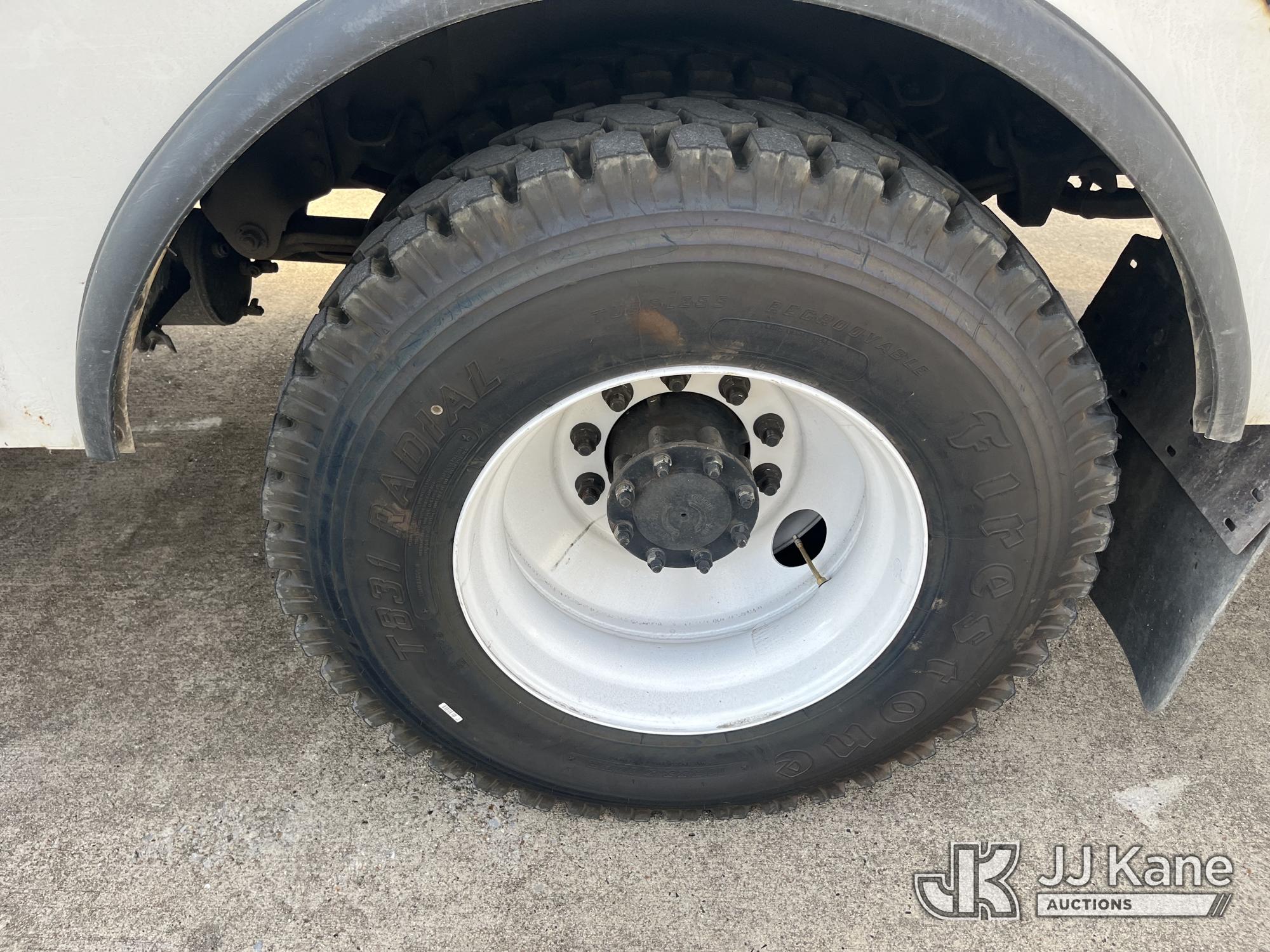2019 Freightliner M2