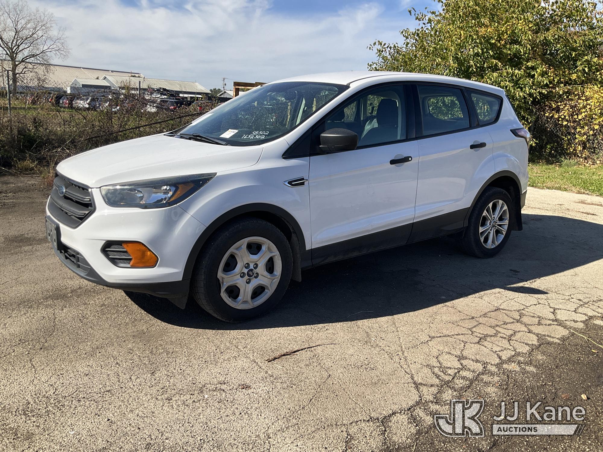 2018 Ford Escape 4-Door Sport Utility Vehicle (1652502)