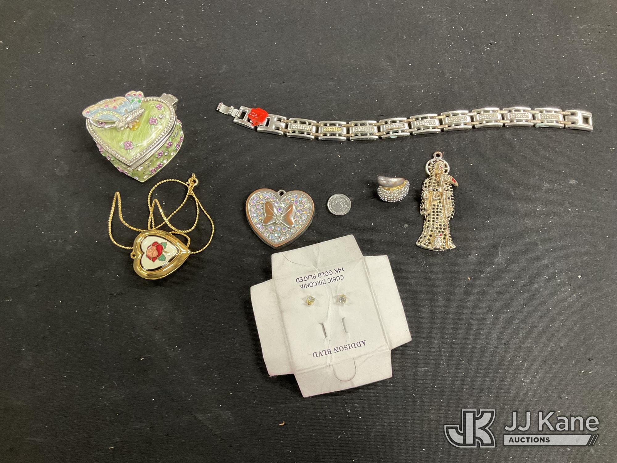 Jewelry (1652566)