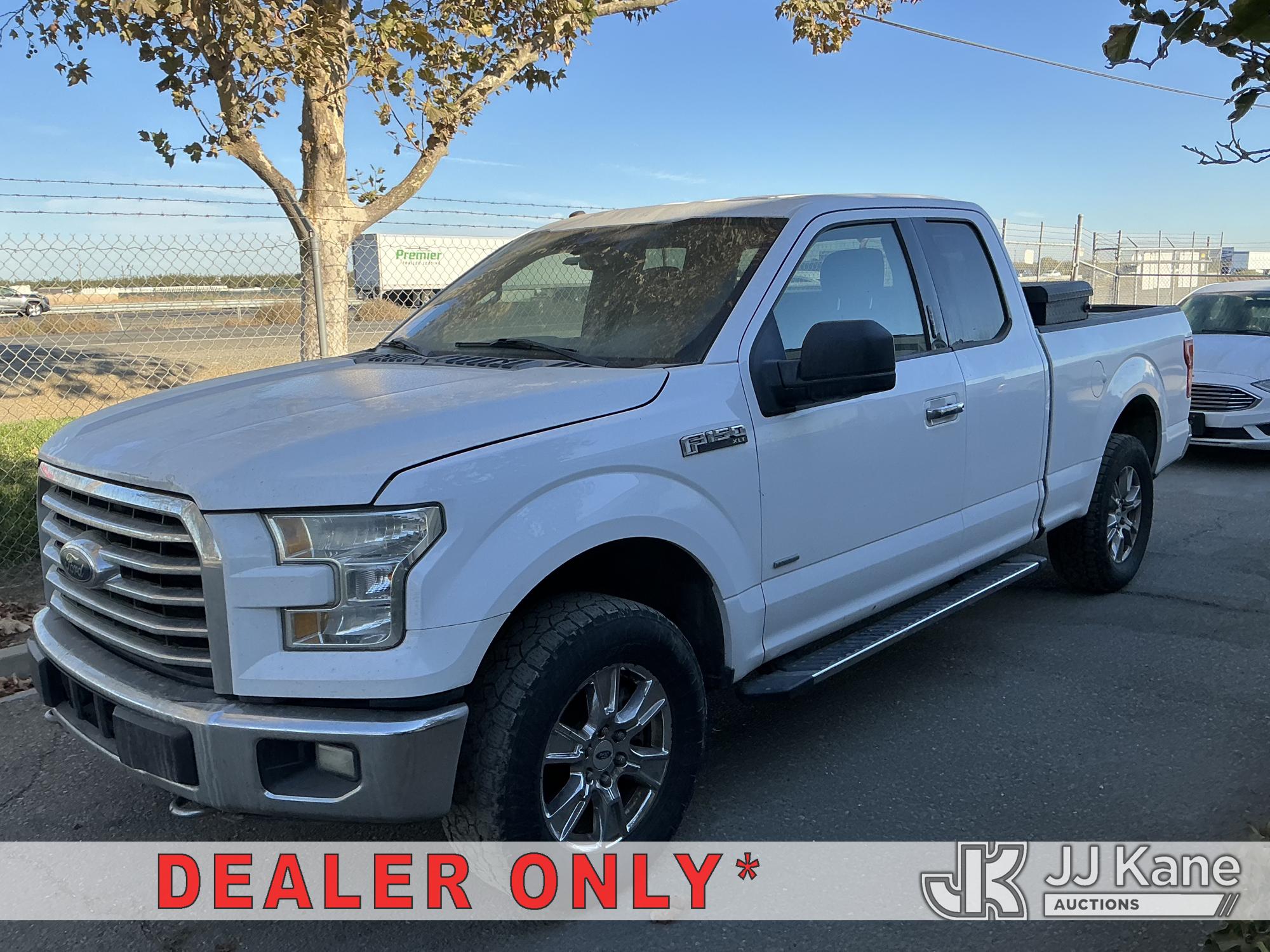2016 Ford F-150 Extended-Cab Pickup Truck (1652599)