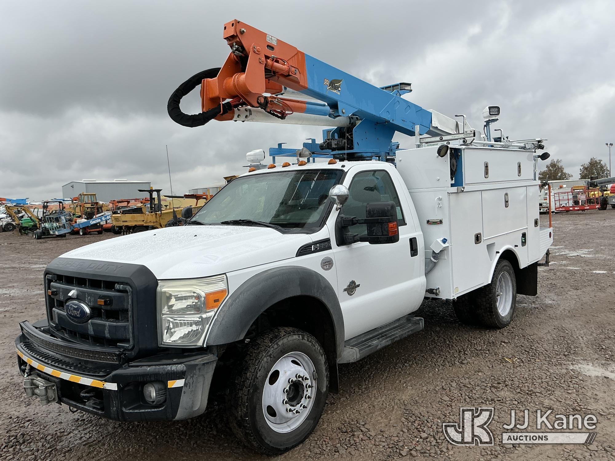 Altec AT37G Articulating & Telescopic Bucket Truck On 2015 Ford F-550 Service Truck (1652609)
