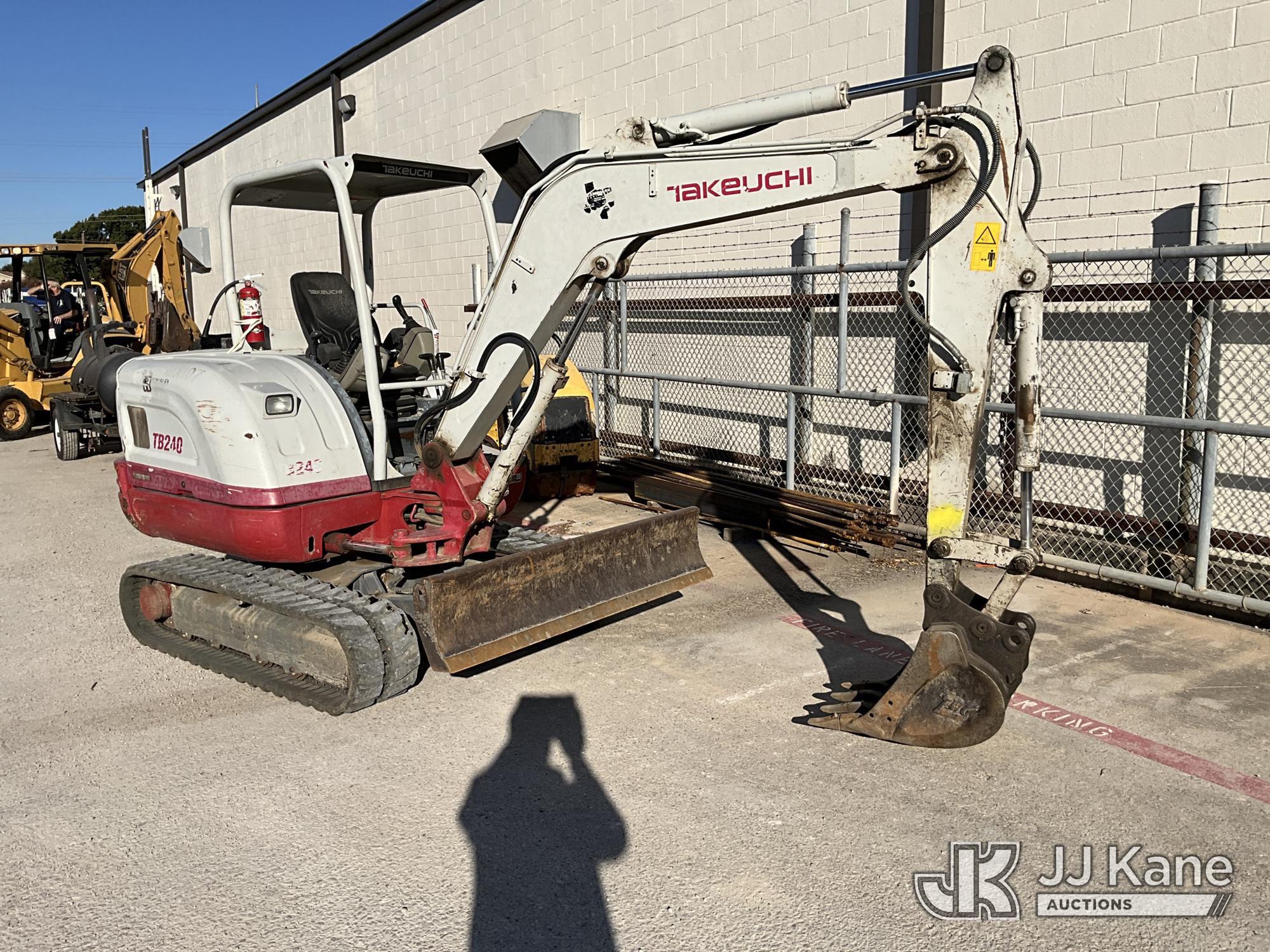 Photo of 2015 Takeuchi TB240