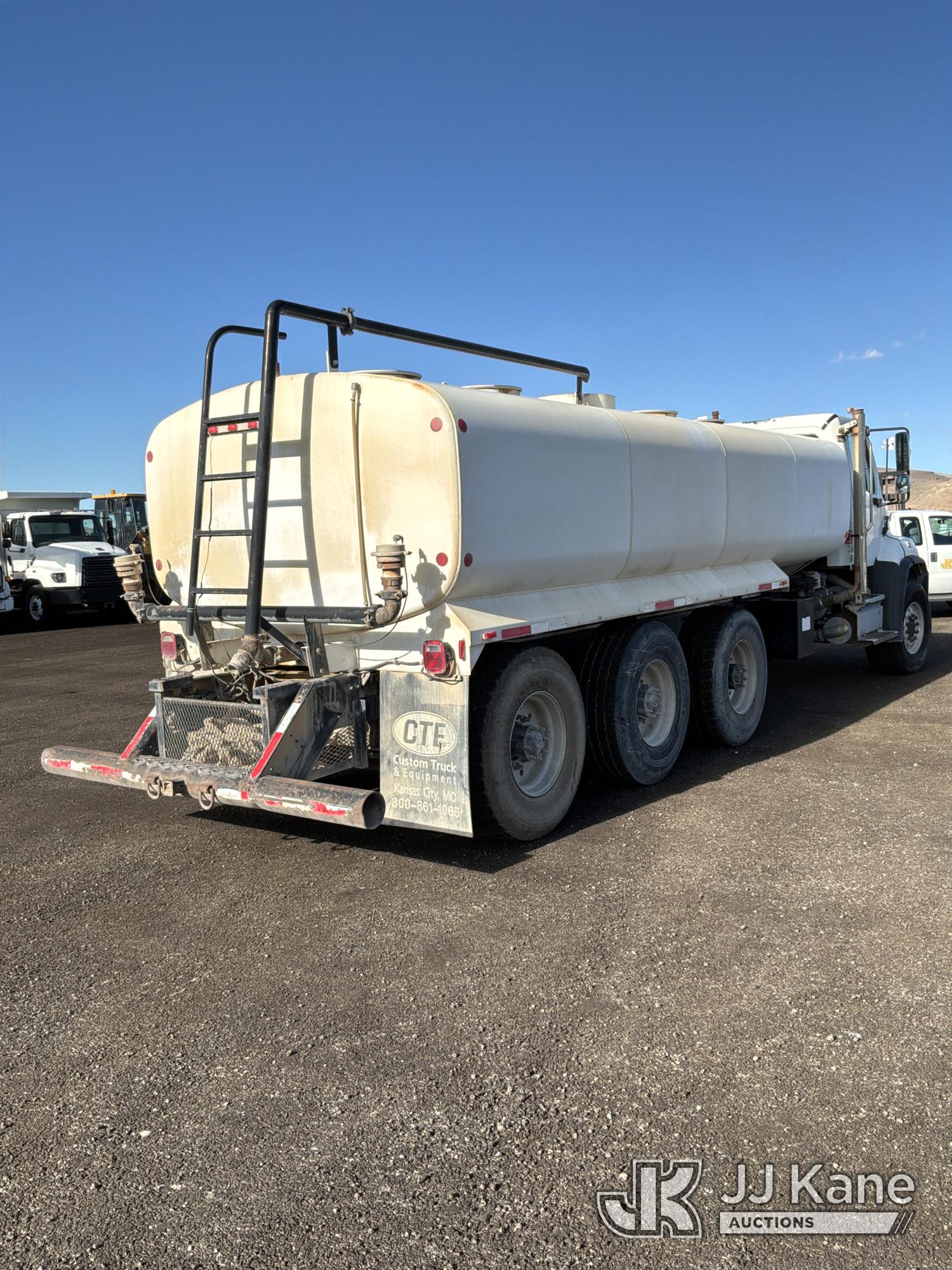 2013 Freightliner 108SD
