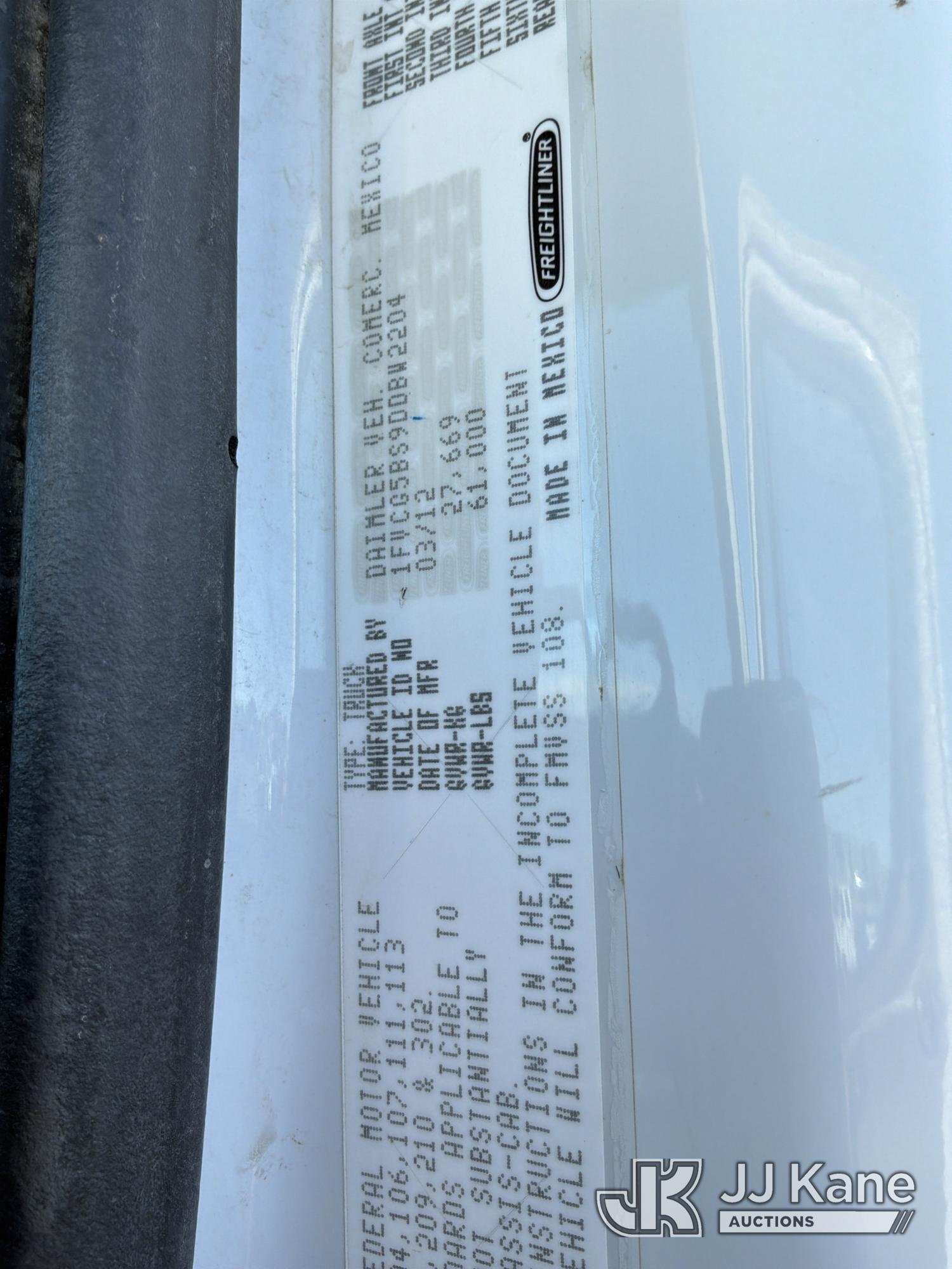 2013 Freightliner 108SD