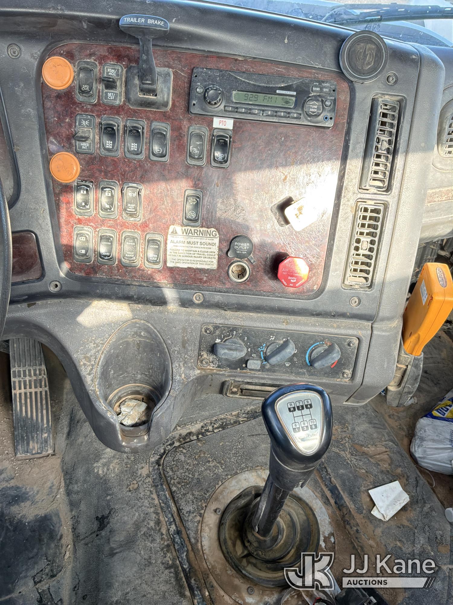 2013 Freightliner 108SD