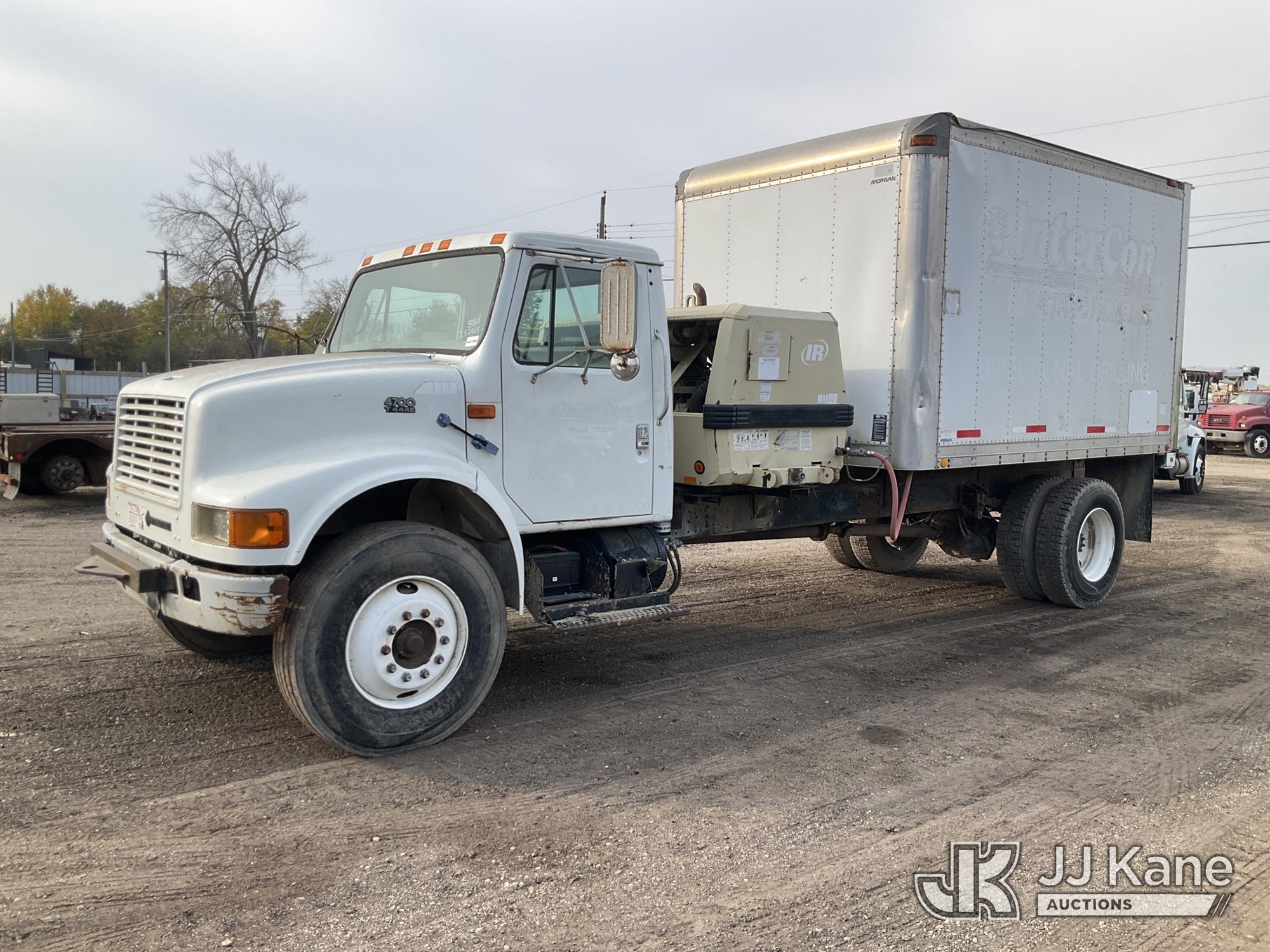 1999 International 4700 Van Body Truck (1652868)