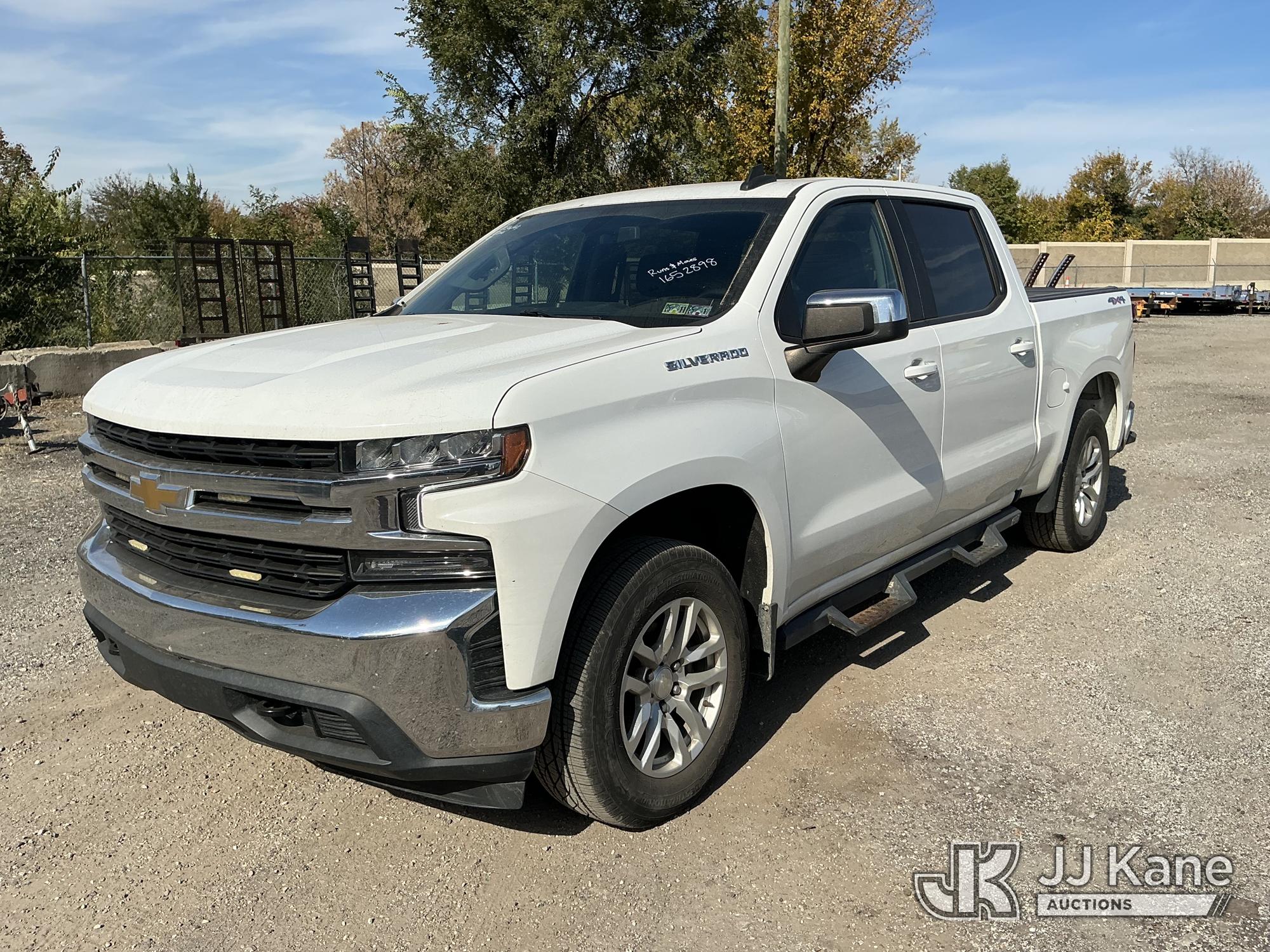 2021 Chevrolet Silverado 1500 4x4 Crew-Cab Pickup Truck (1652898)