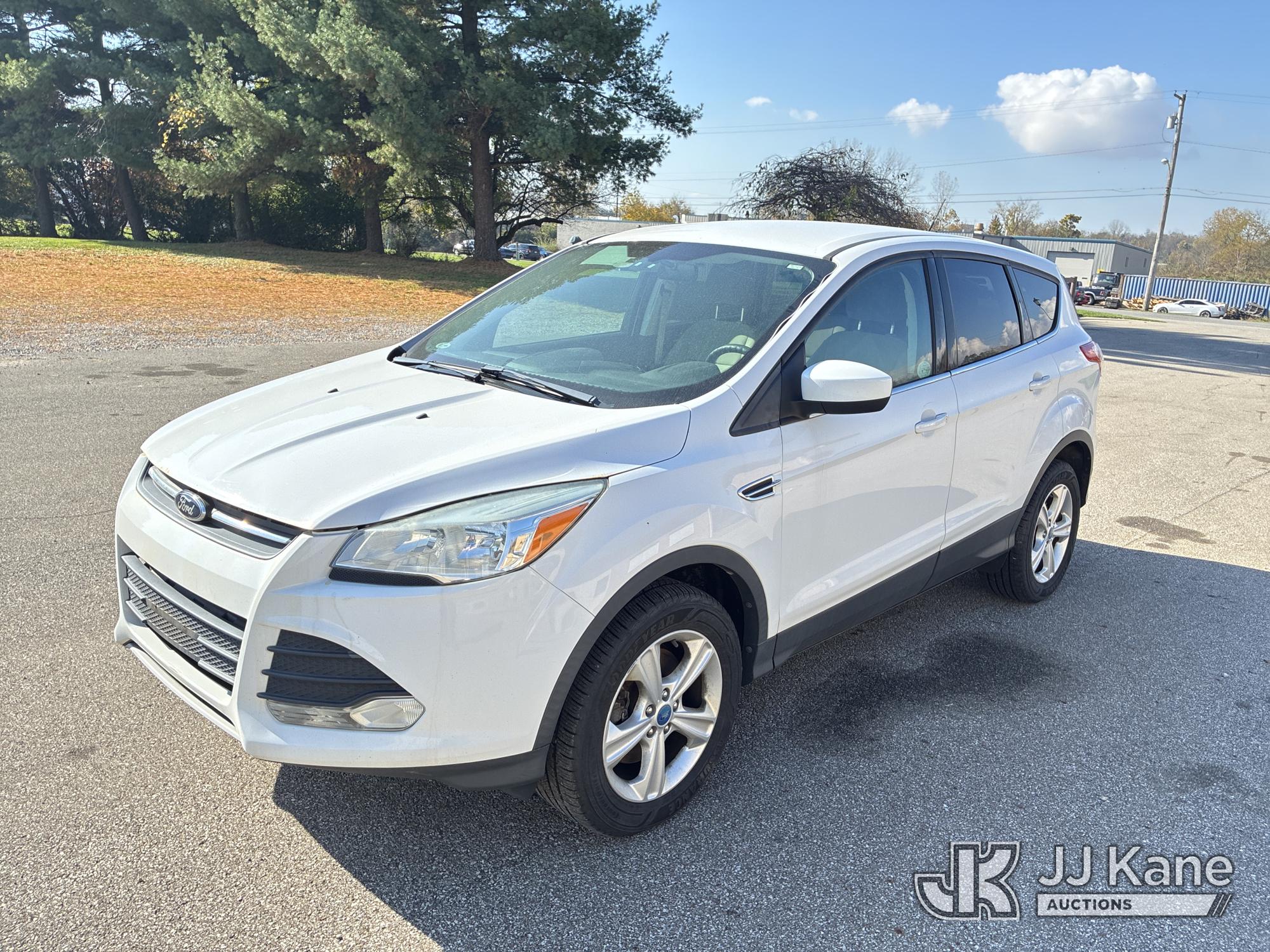 2013 Ford Escape 4-Door Sport Utility Vehicle (1652930)