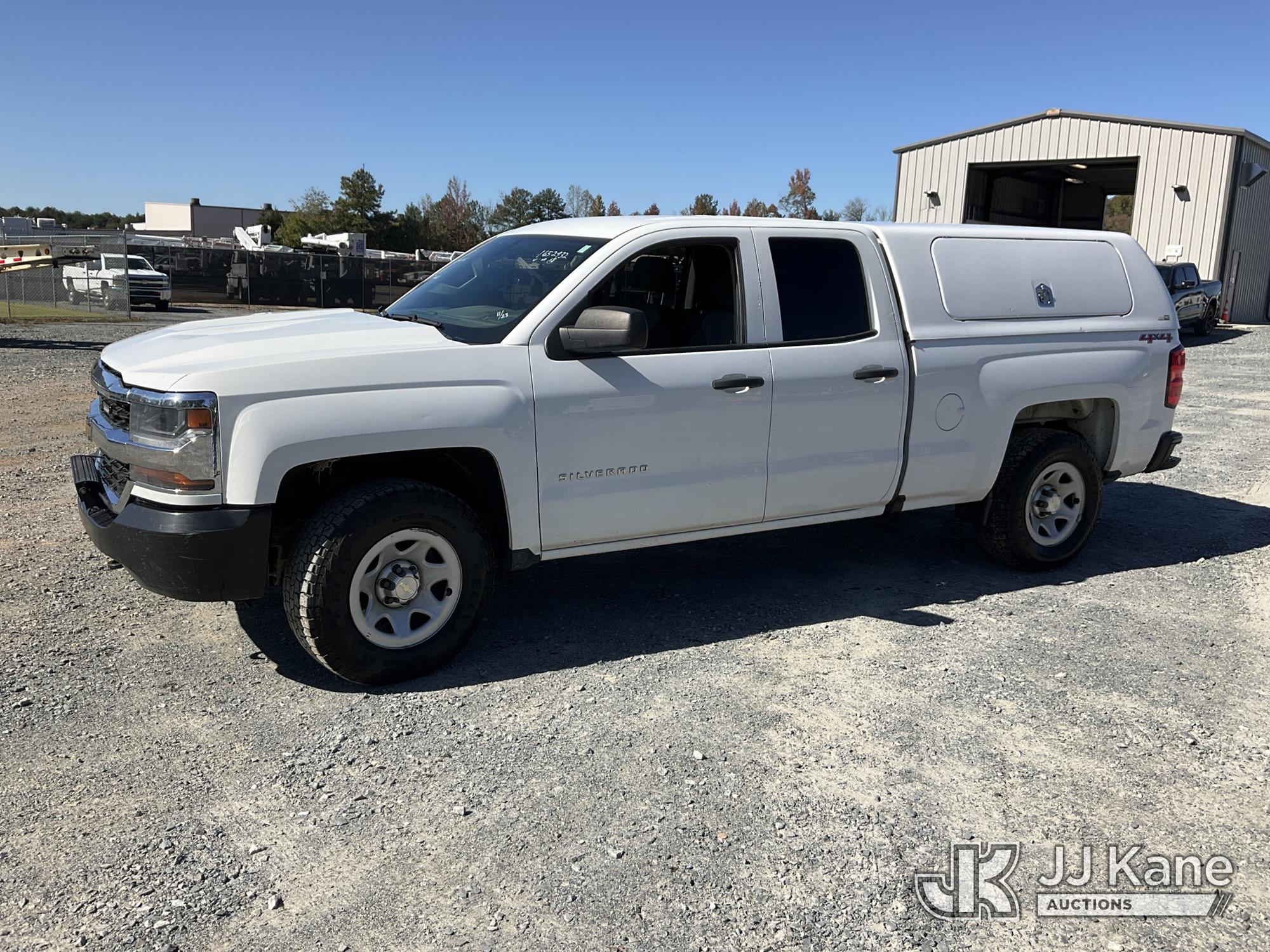 2017 Chevrolet Silverado 1500 4x4 Extended-Cab Pickup Truck (1652932)