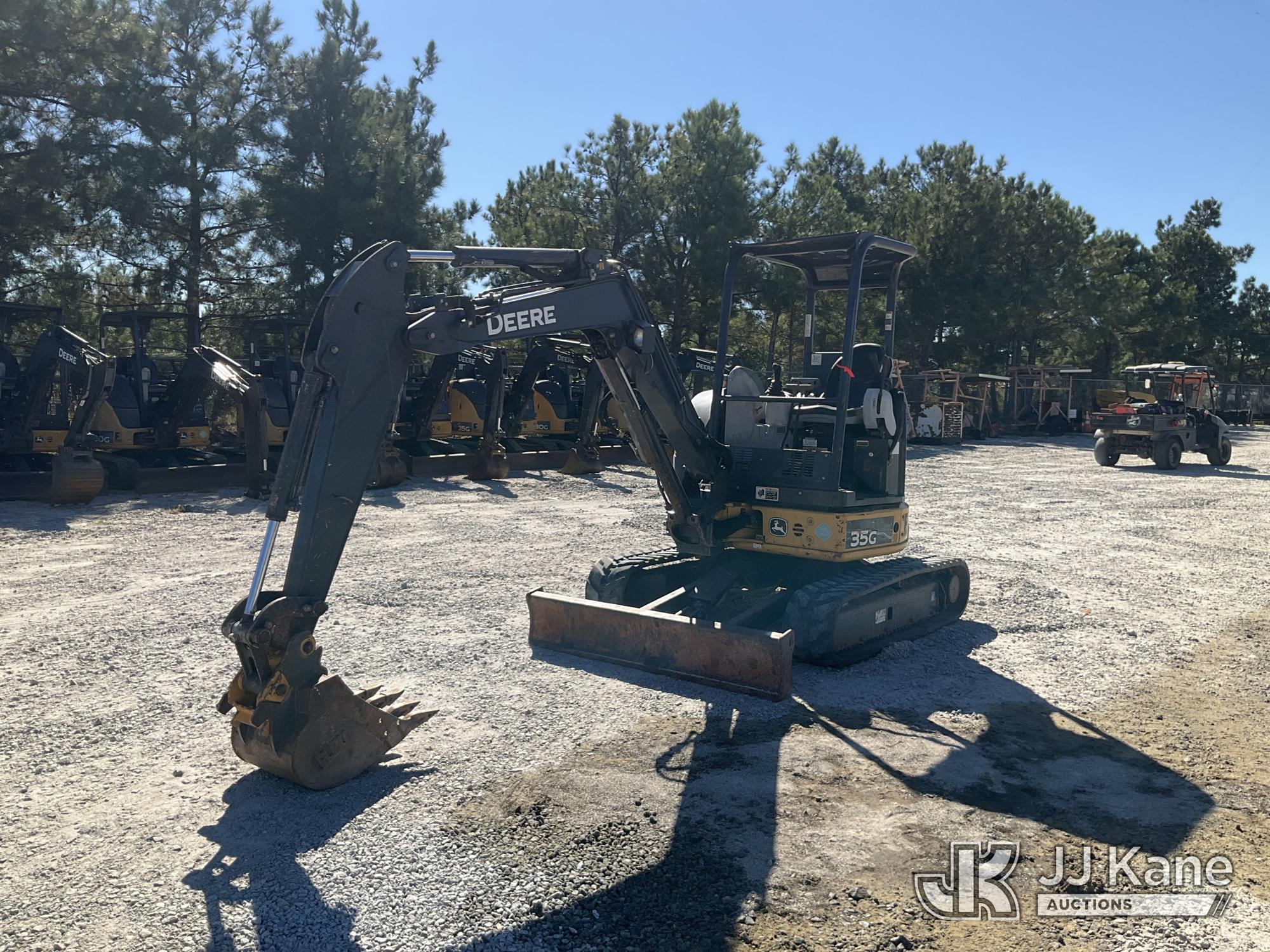 Photo of 2017 John Deere 35D