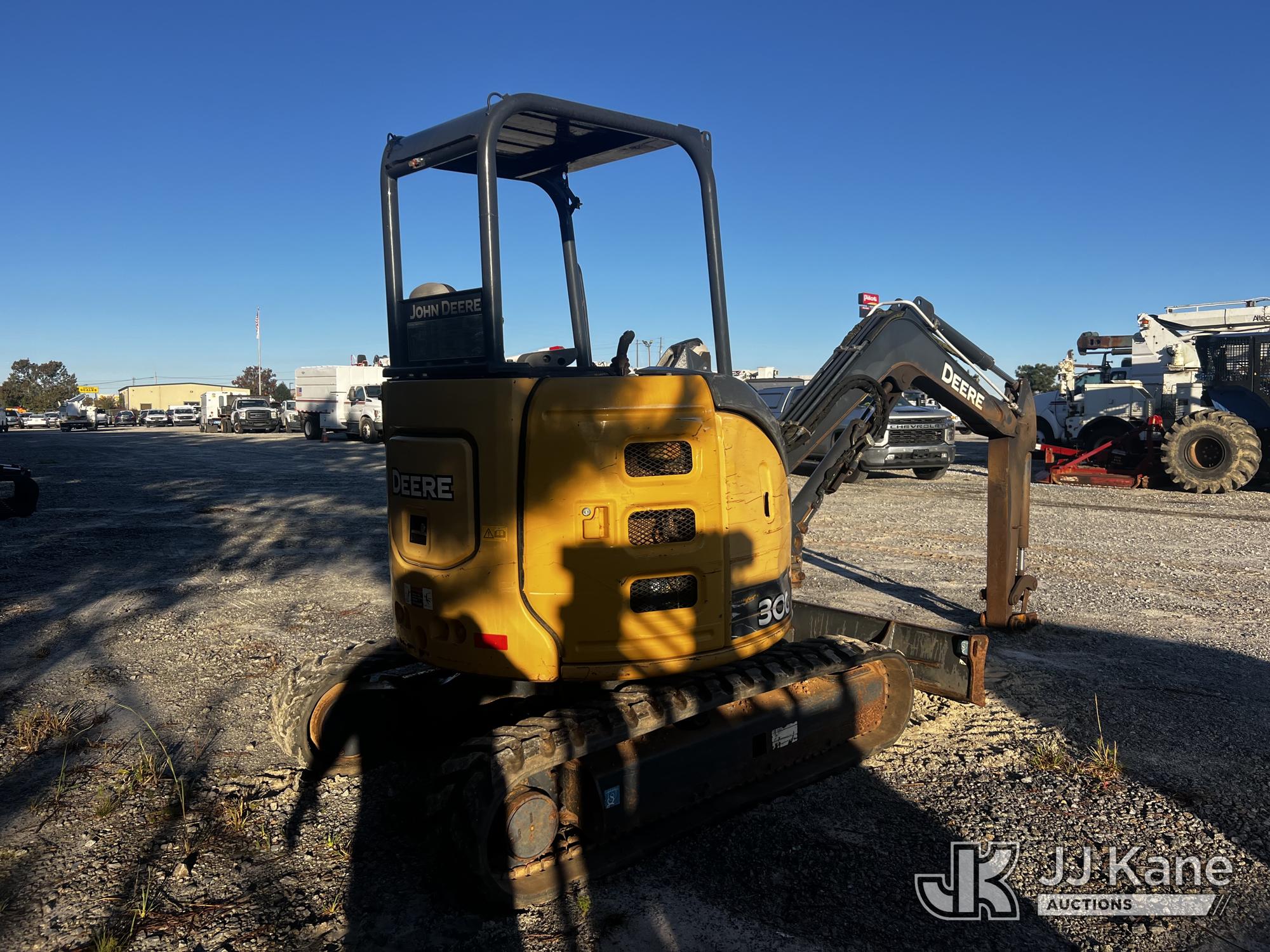 2017 John Deere 30G