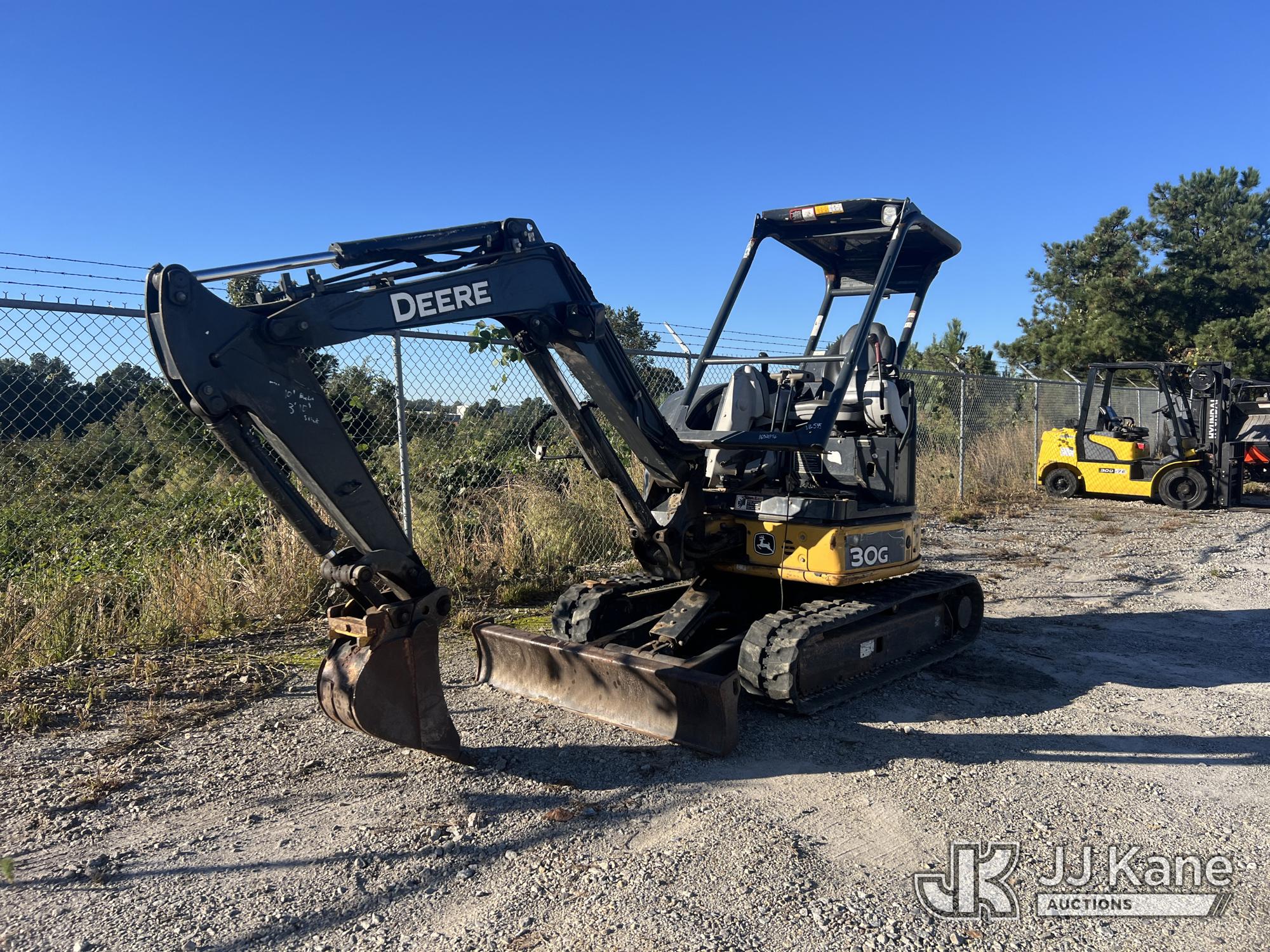 Photo of 2018 John Deere 30G