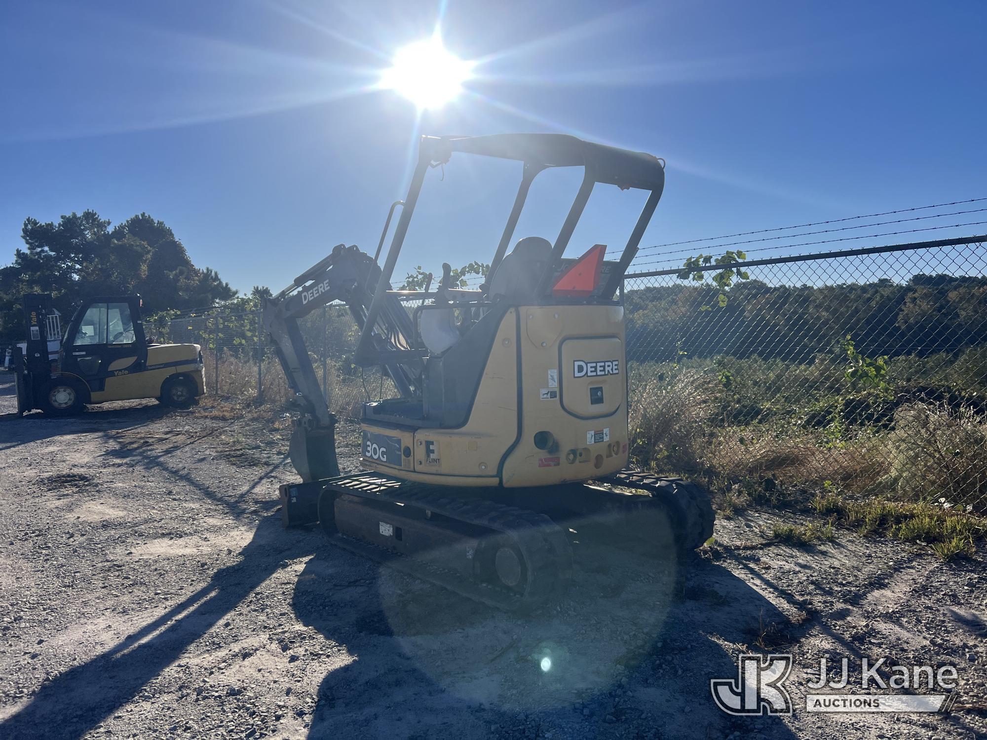 2018 John Deere 30G