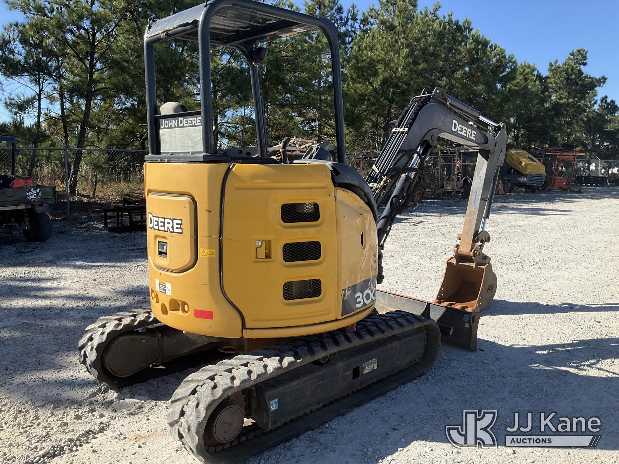 2018 John Deere 30G