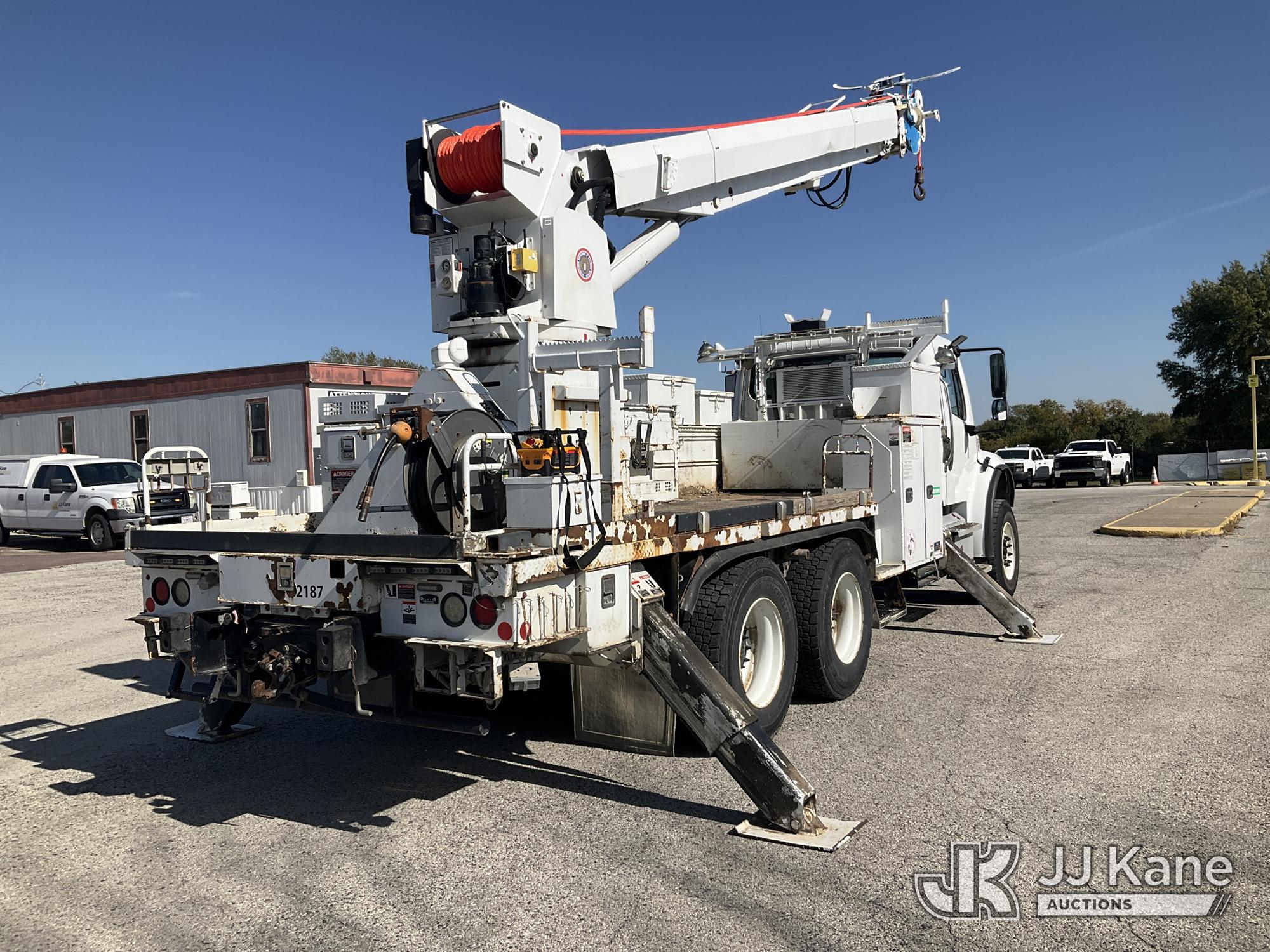 2015 Freightliner M2 106