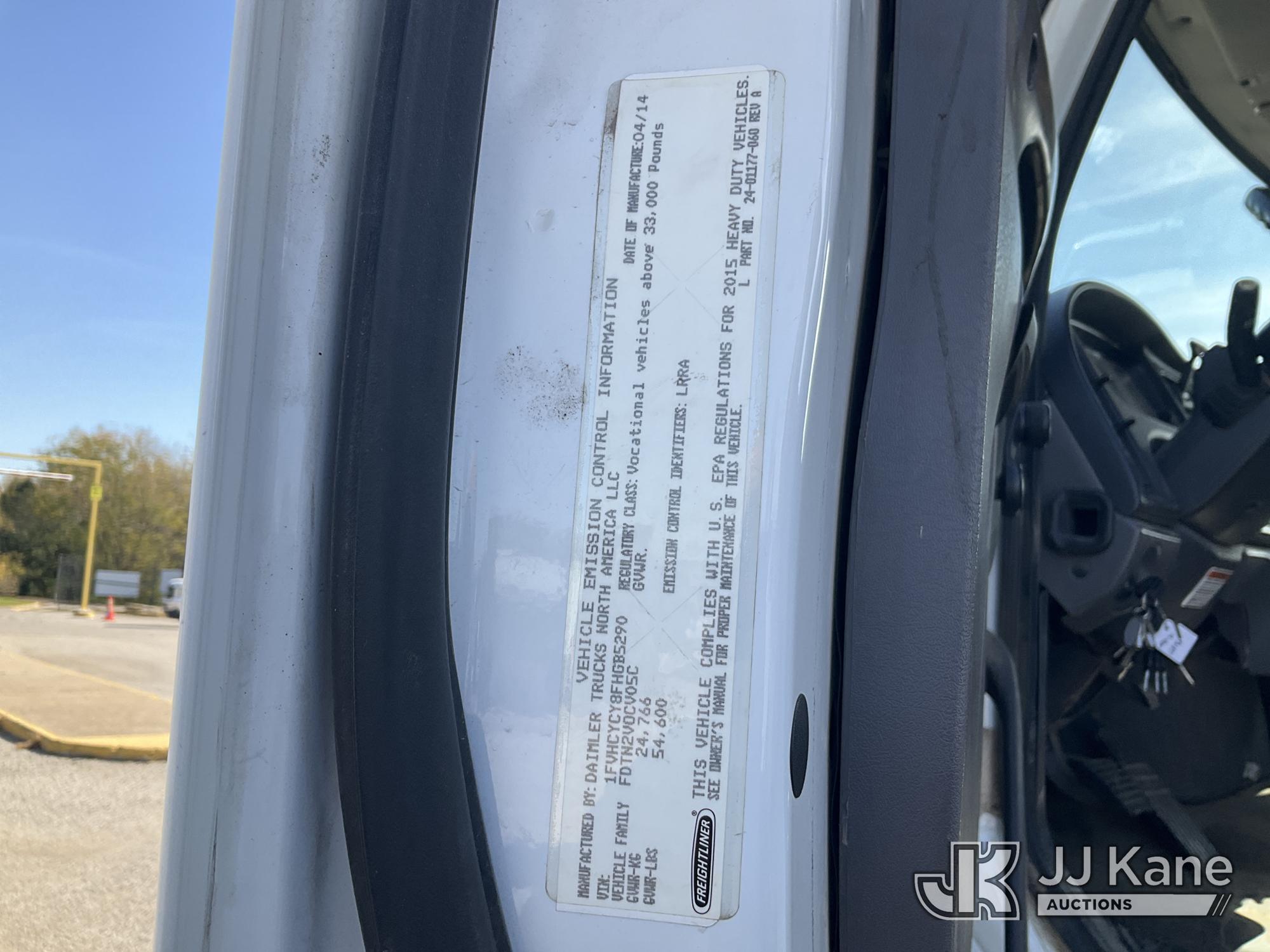 2015 Freightliner M2 106