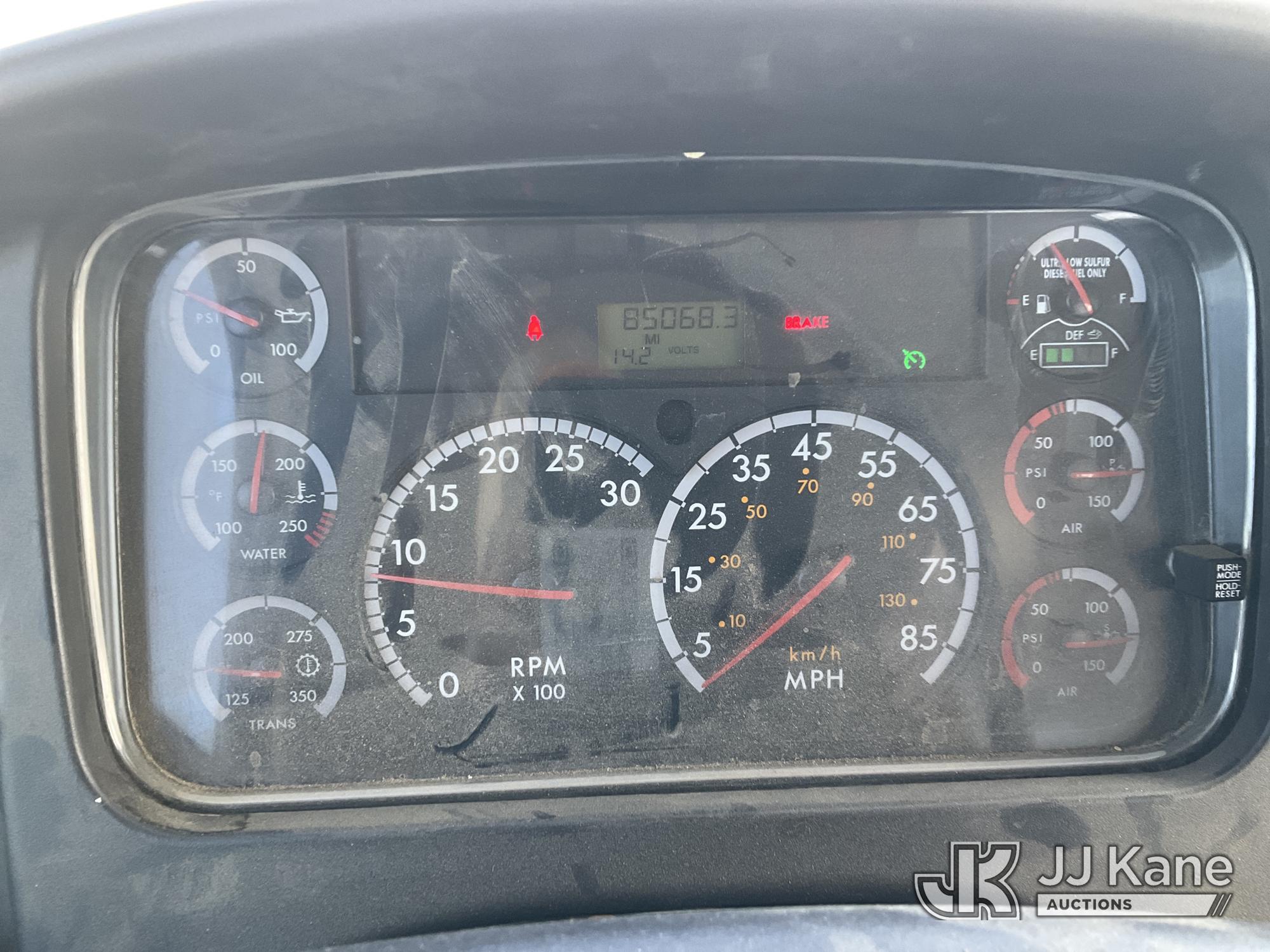 2015 Freightliner M2 106