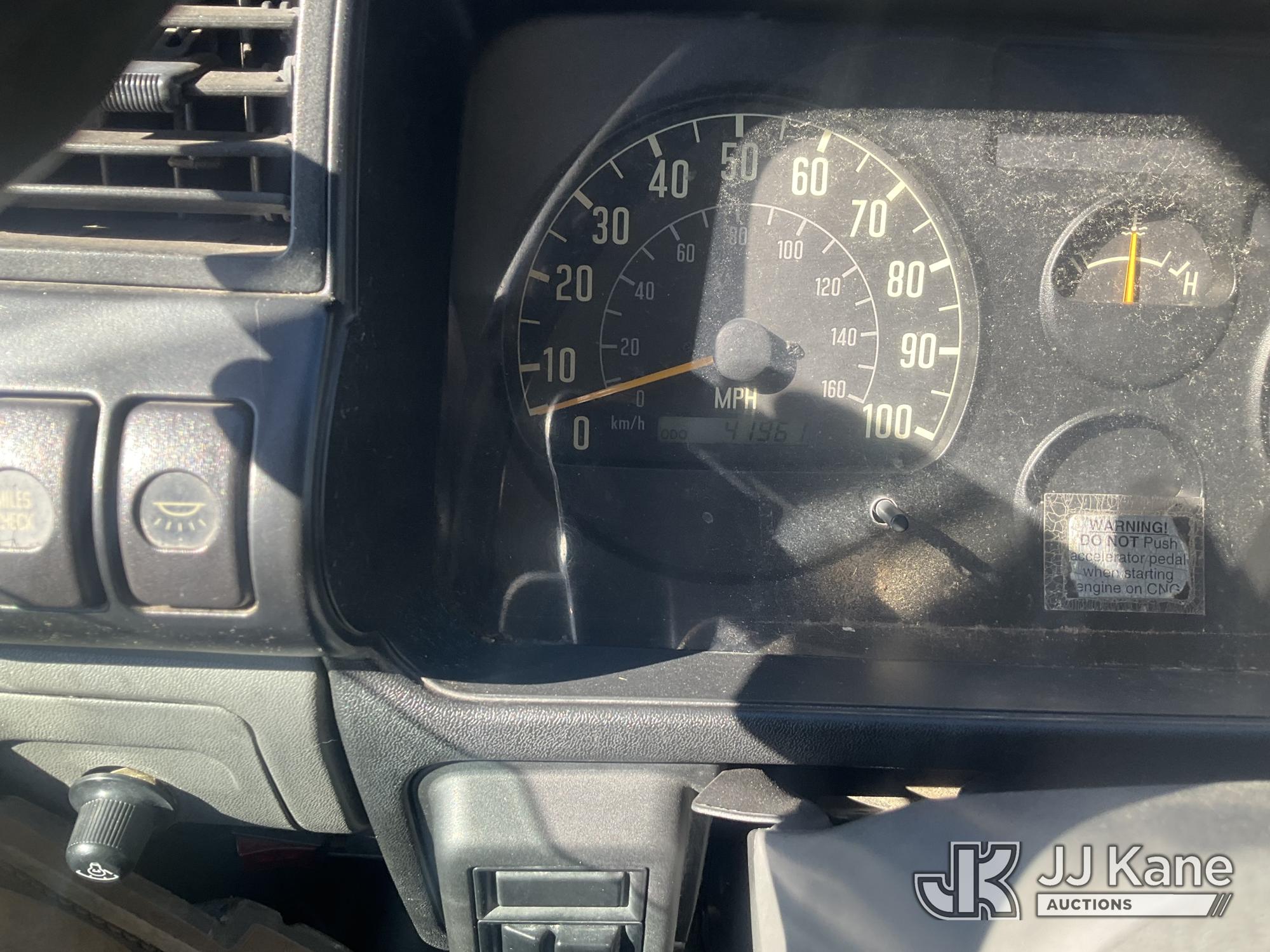 2002 Chevrolet W45042