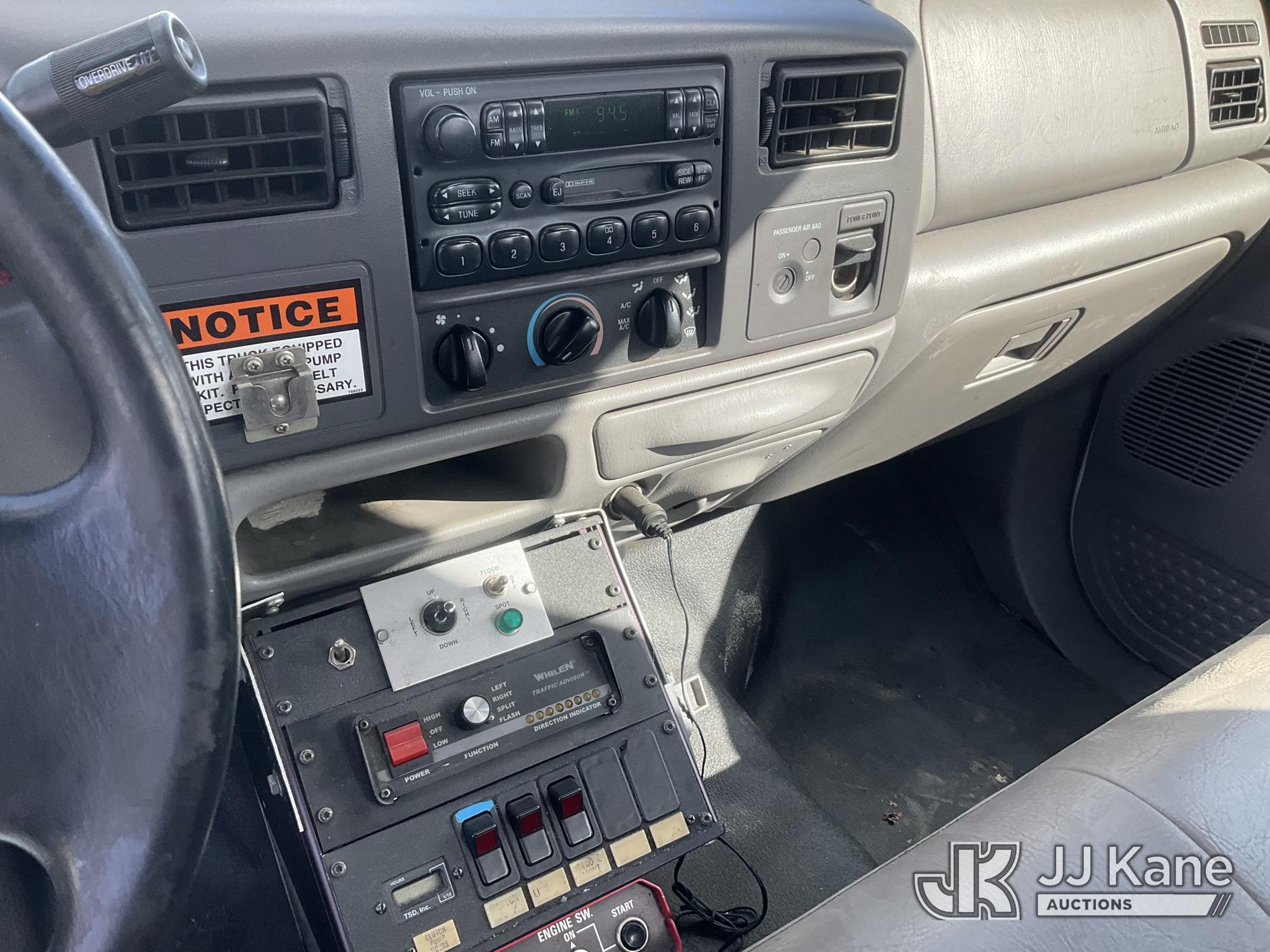 2001 Ford F-550