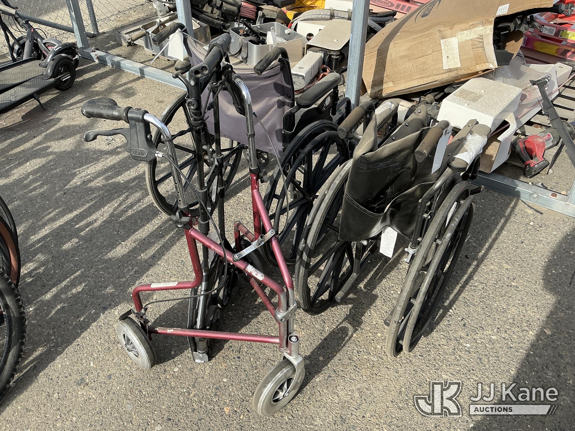 (2) Wheelchair (1653325)