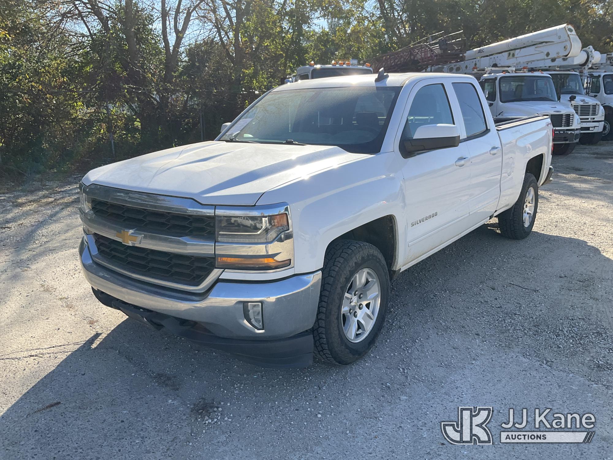2018 Chevrolet Silverado 1500 4x4 Extended-Cab Pickup Truck (1653641)