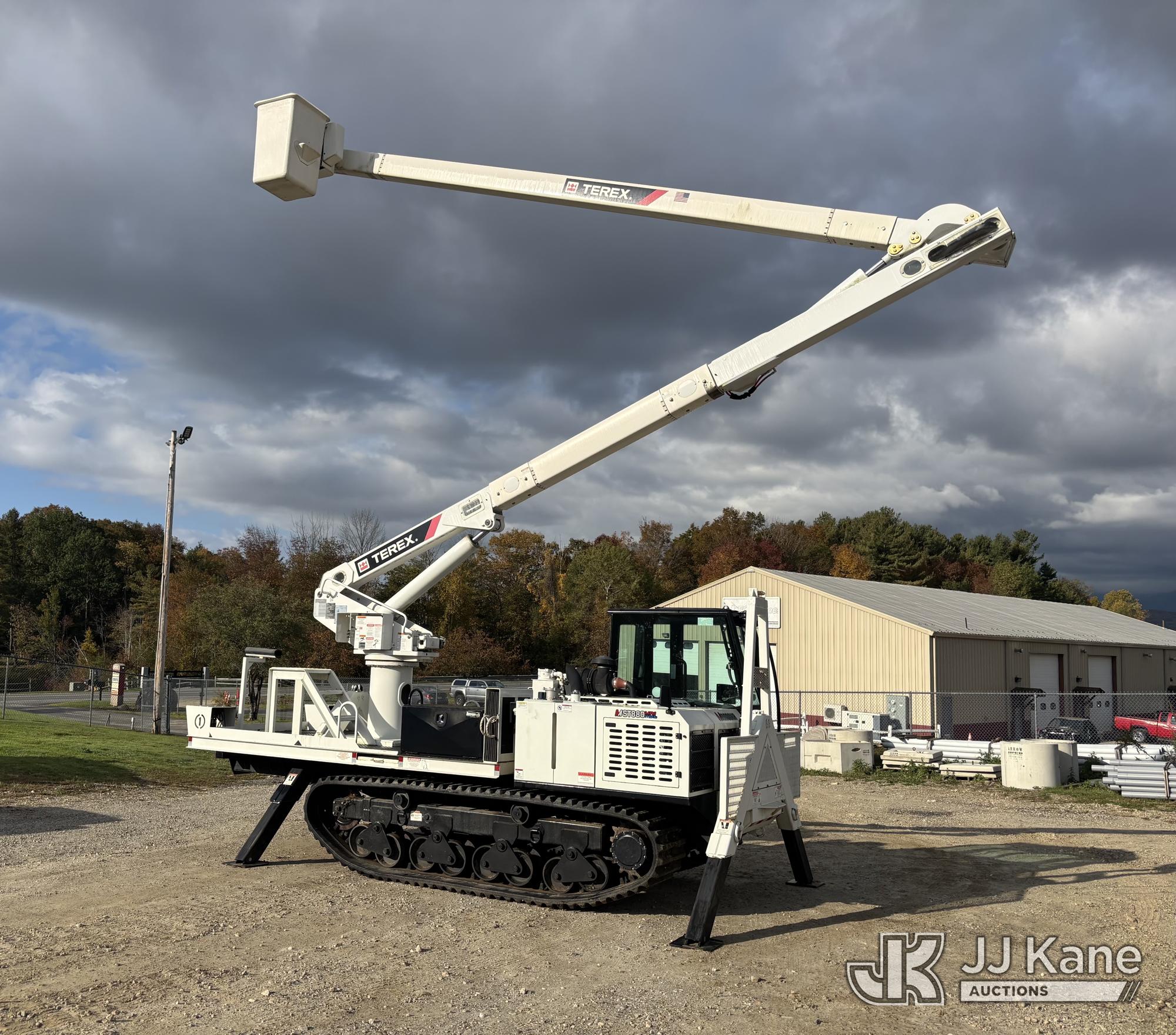 Terex XT PRO 60 Over-Center Bucket On 2020 Marooka MST880VDL Crawler All-Terrain Vehicle (1653643)